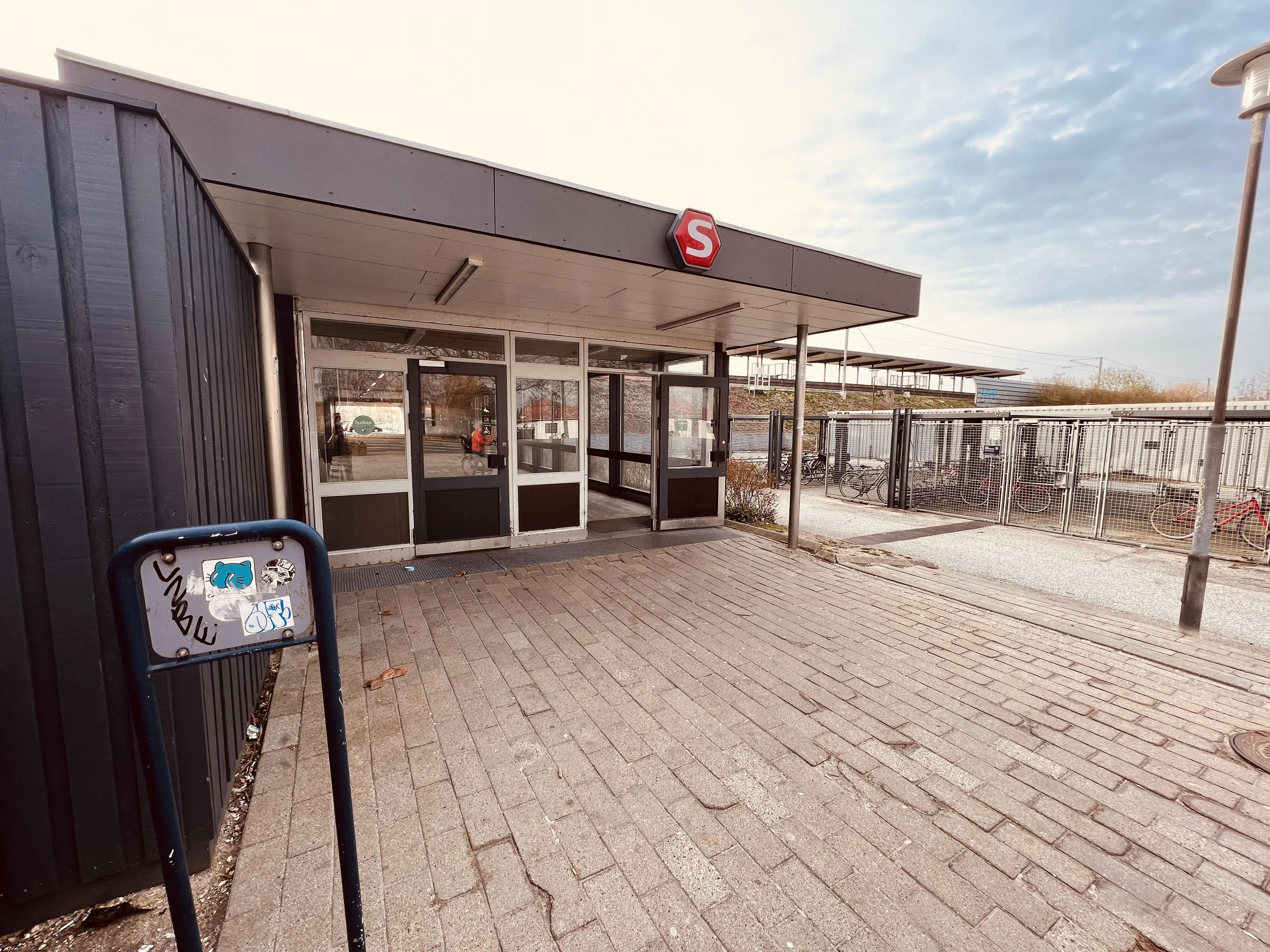 Billede af Åmarken S-togstrinbræt. Billede af Åmarken S-togstrinbræt.