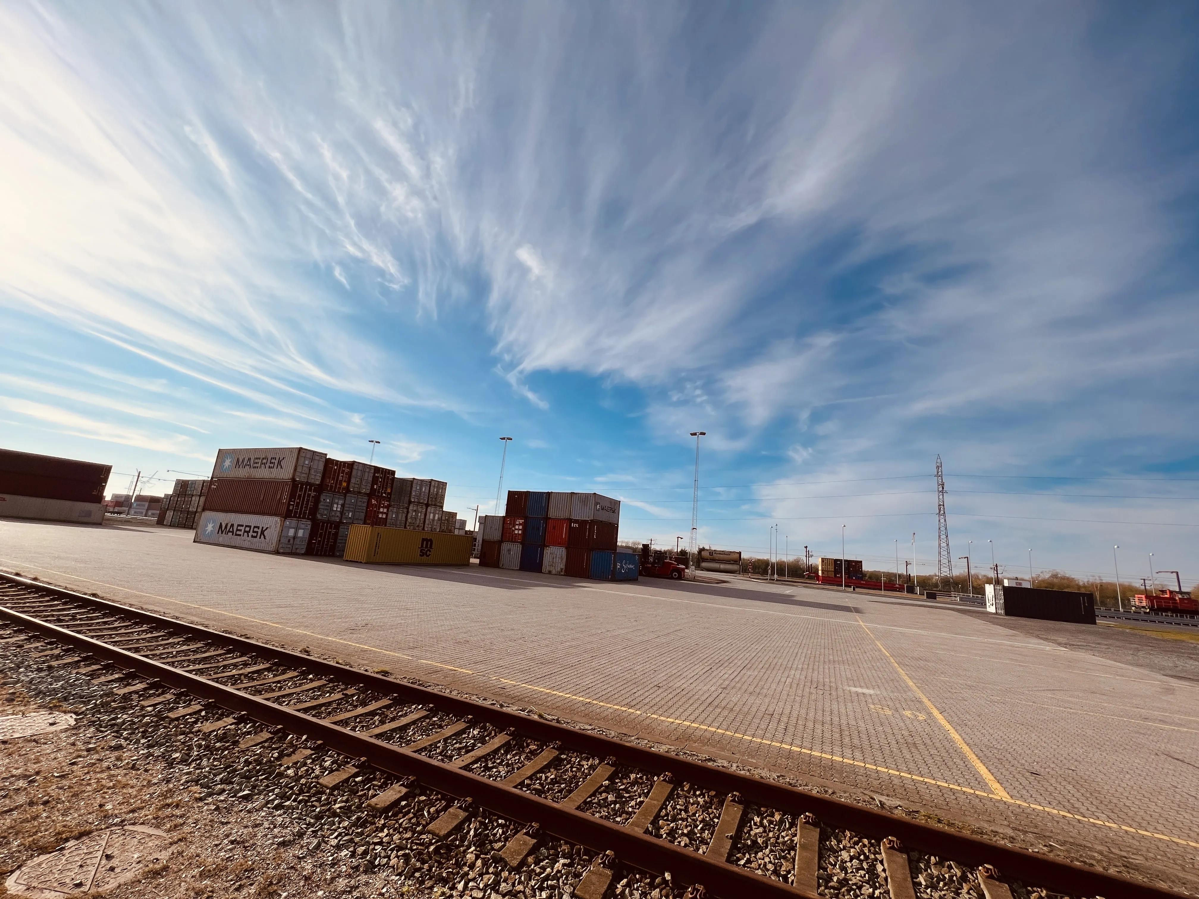 Billede af Taulov Kombiterminal. Billede af Taulov Kombiterminal.