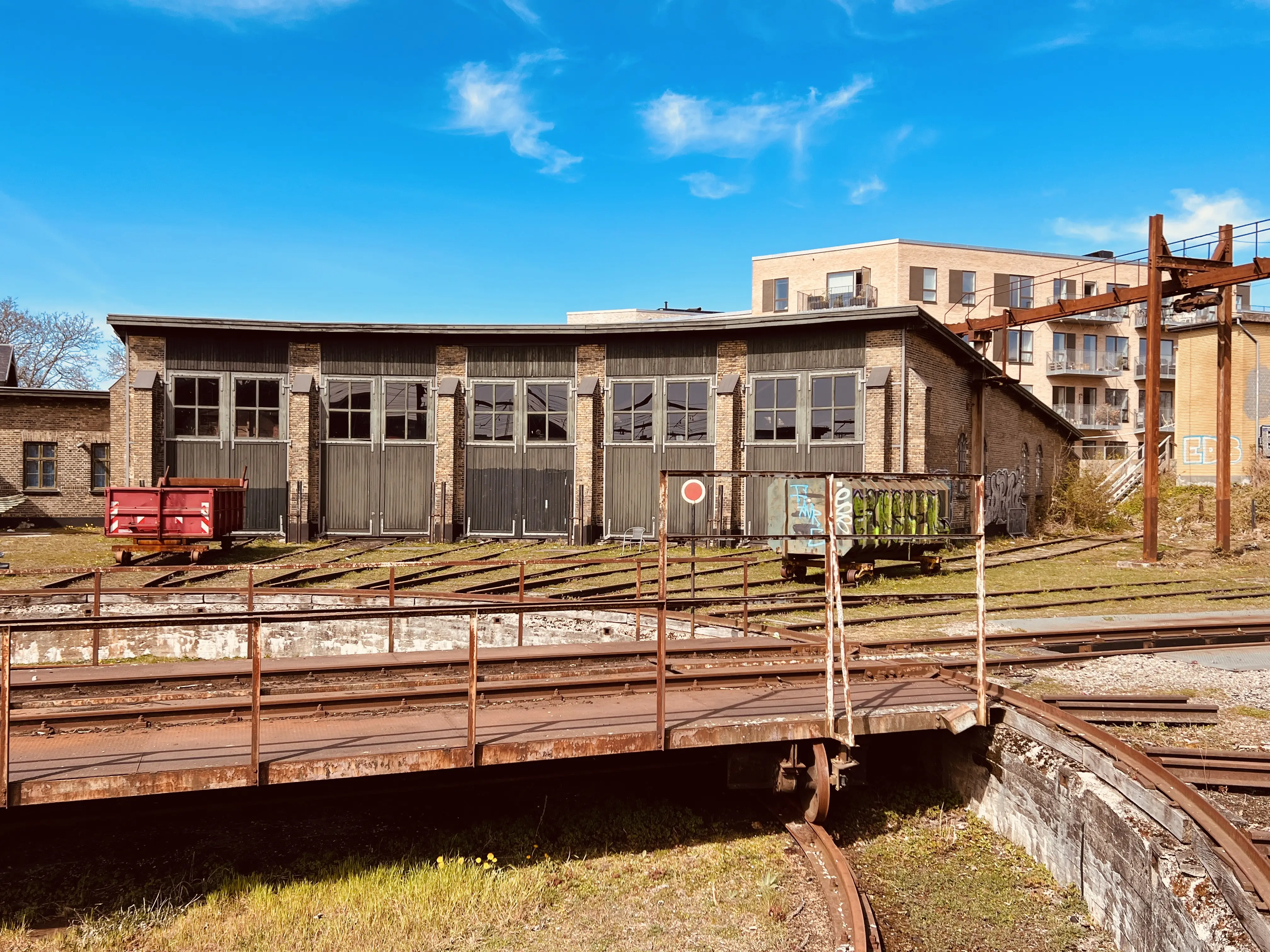 Billede af Roskilde Stations remise.