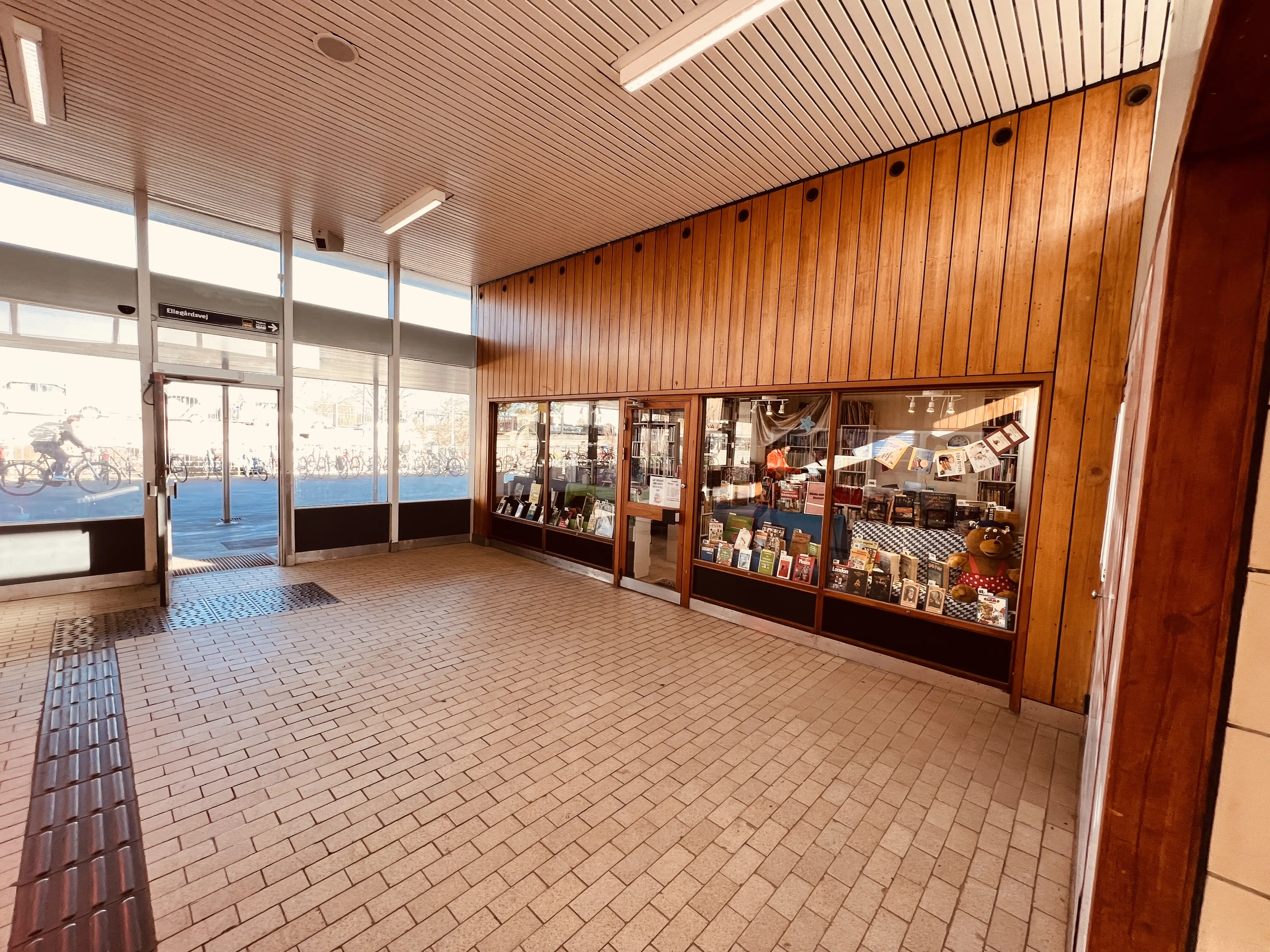 Billede af Vangede S-togstrinbræt.