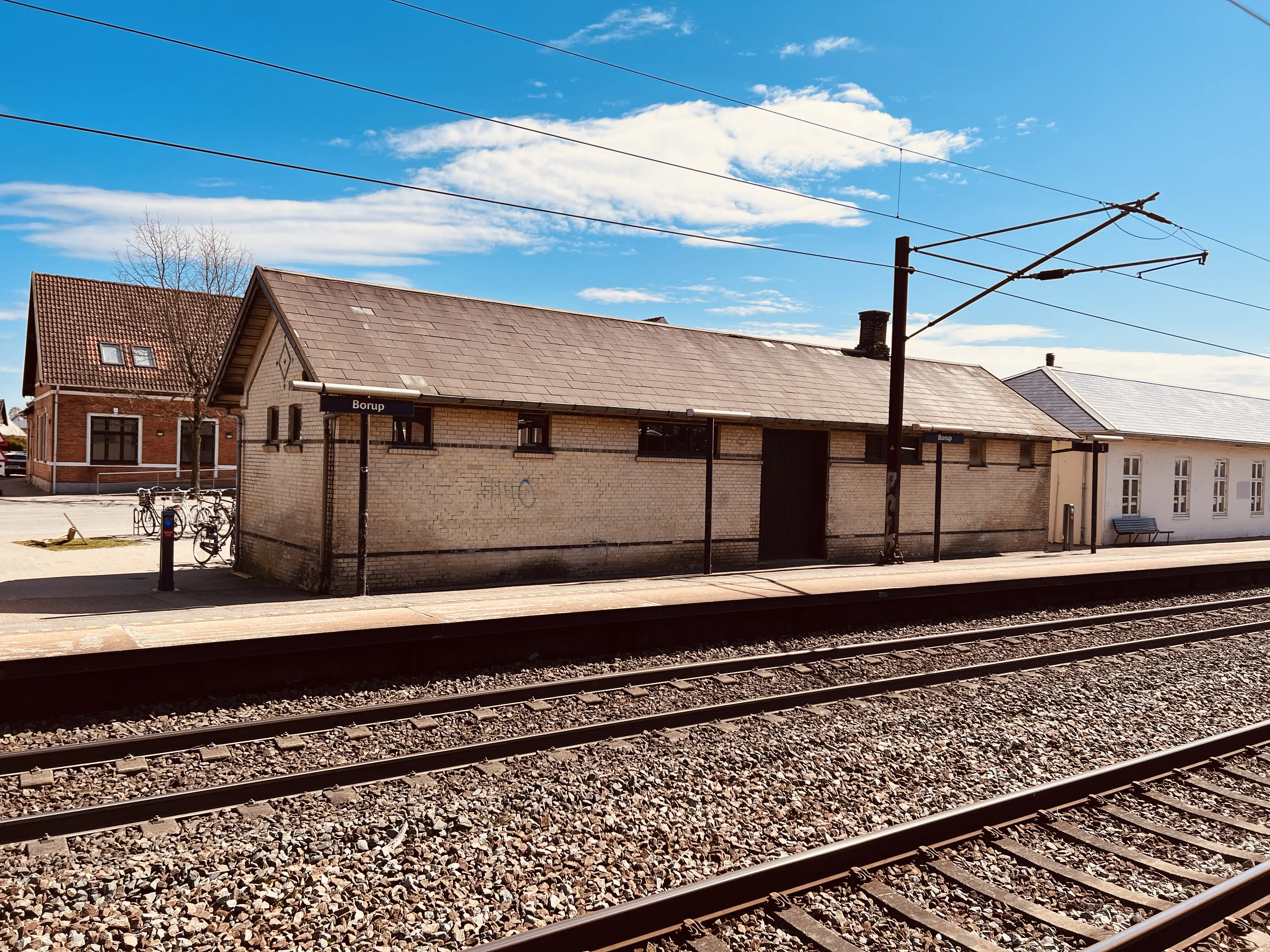 Billede af Borup Stations varehus. Billede af Borup Stations varehus.
