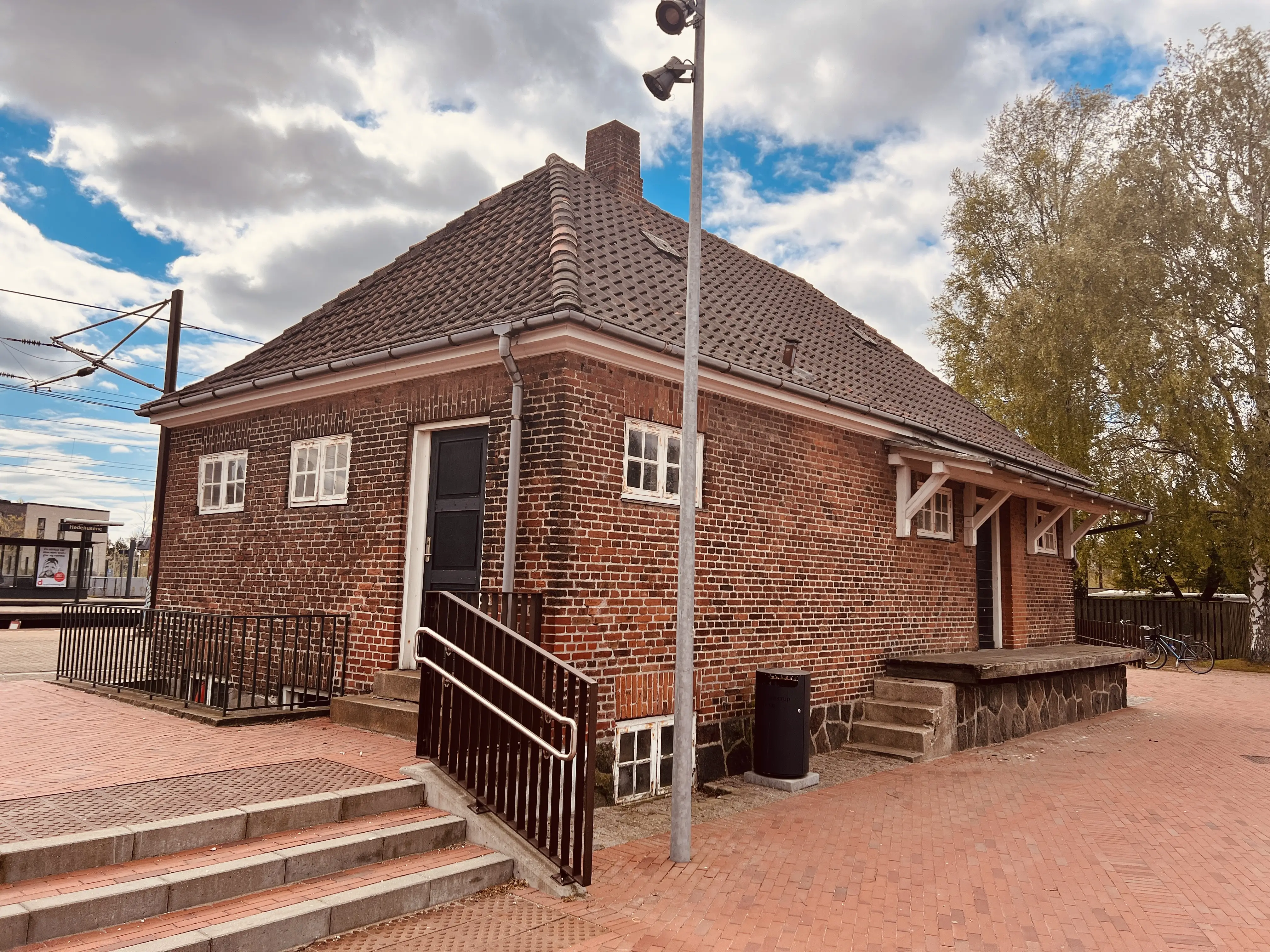 Billede af Hedehusene Stations varehus. Billede af Hedehusene Stations varehus.