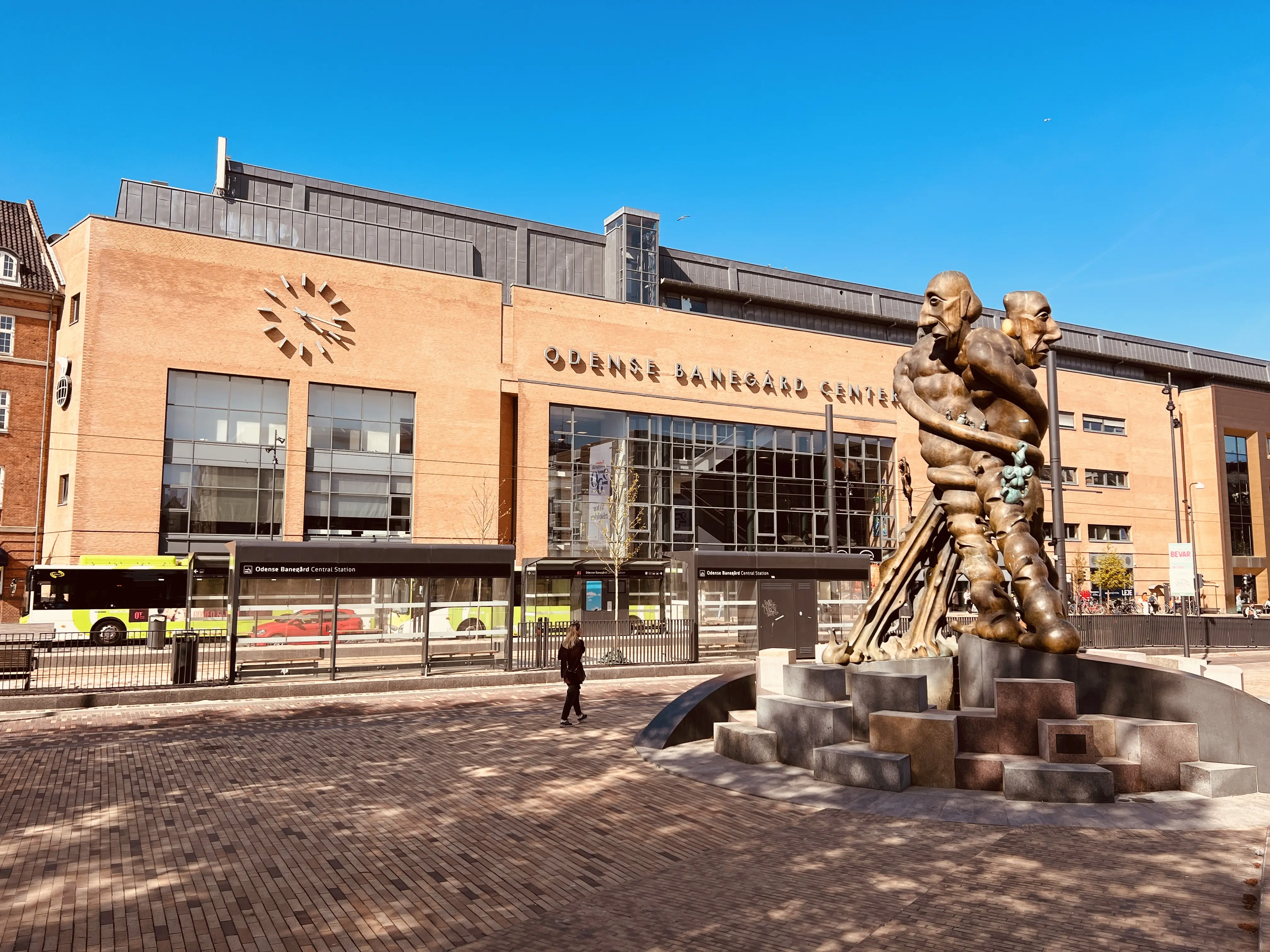 Billede af Odense Banegård Letbanestation.