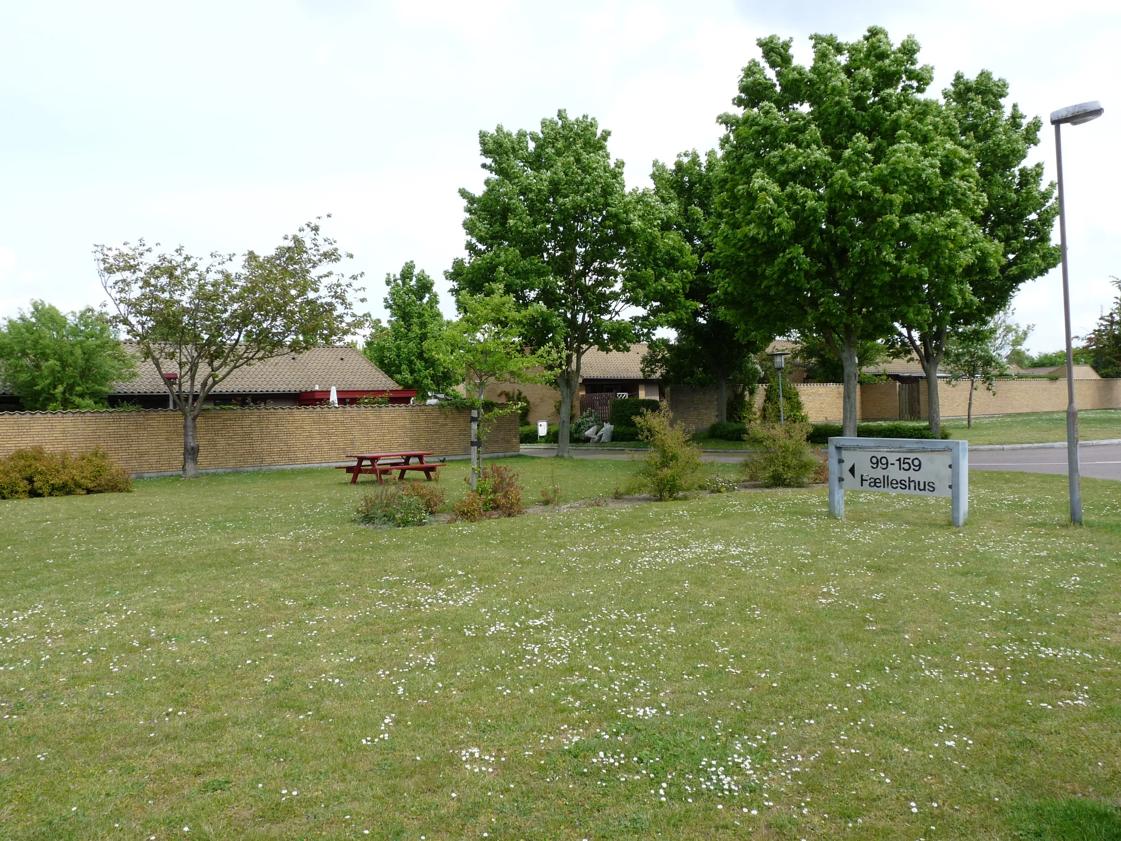 Billede af Biskorup Trinbræt - Trinbræt er nedrevet, men Biskorup Trinbræt har ligget her. Billede af Biskorup Trinbræt - Trinbræt er nedrevet, men Biskorup Trinbræt har ligget her.