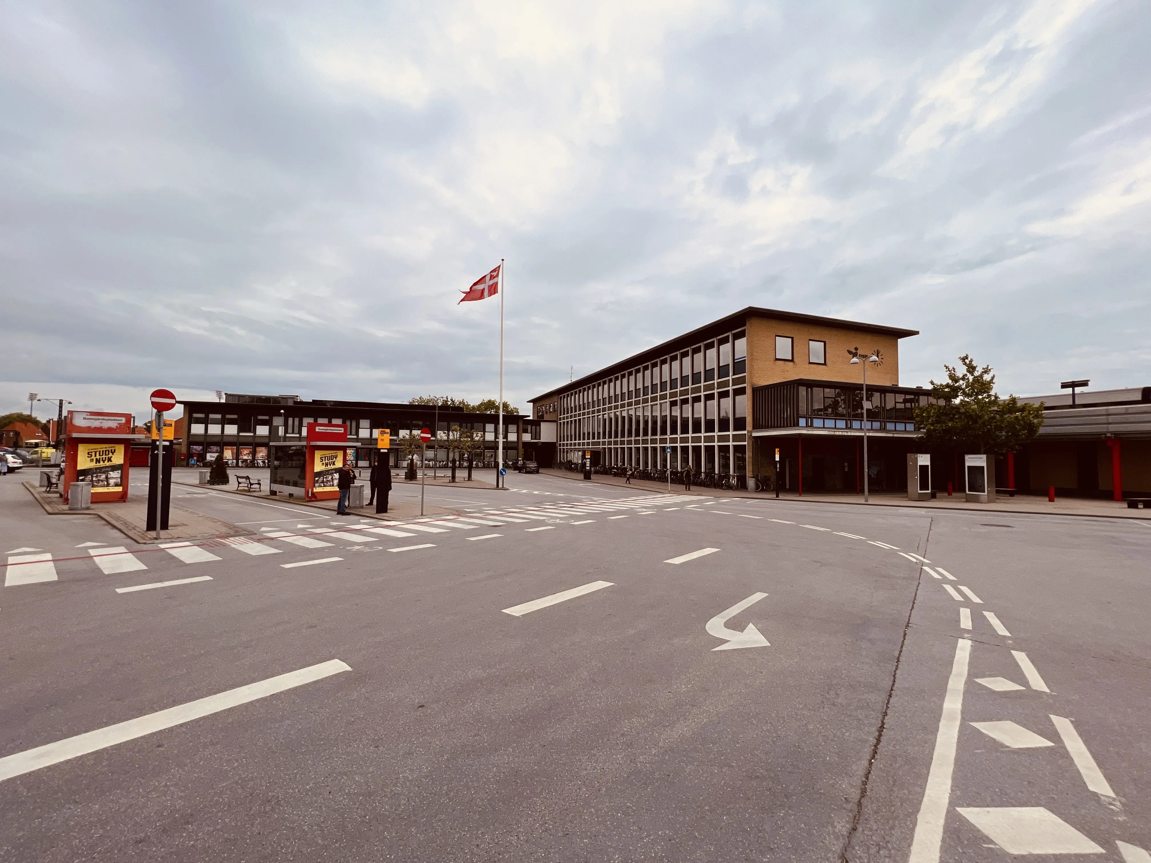 Billede af Nykøbing Falster Station. Billede af Nykøbing Falster Station.