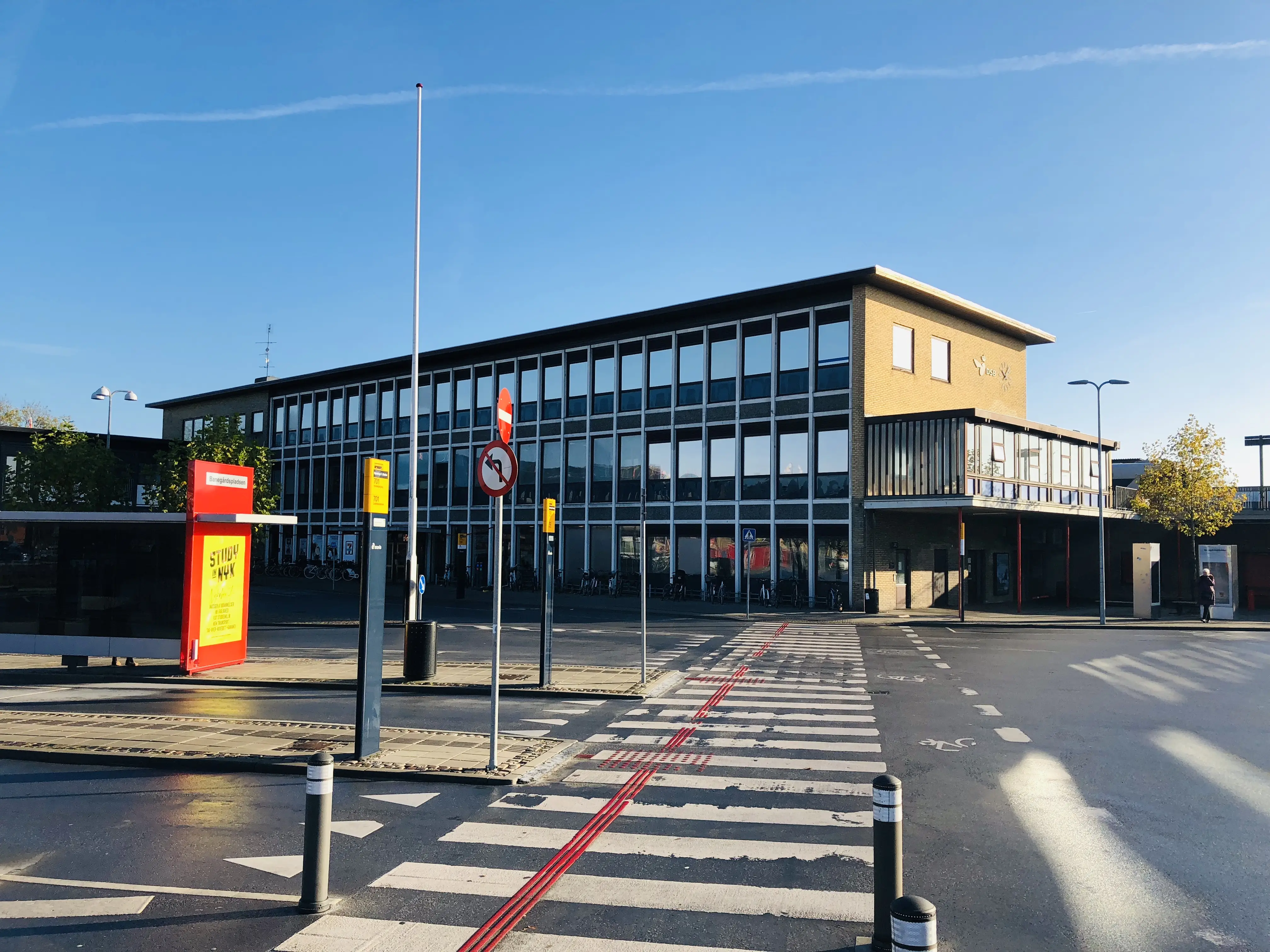 Billede af Nykøbing Falster Station. Billede af Nykøbing Falster Station.