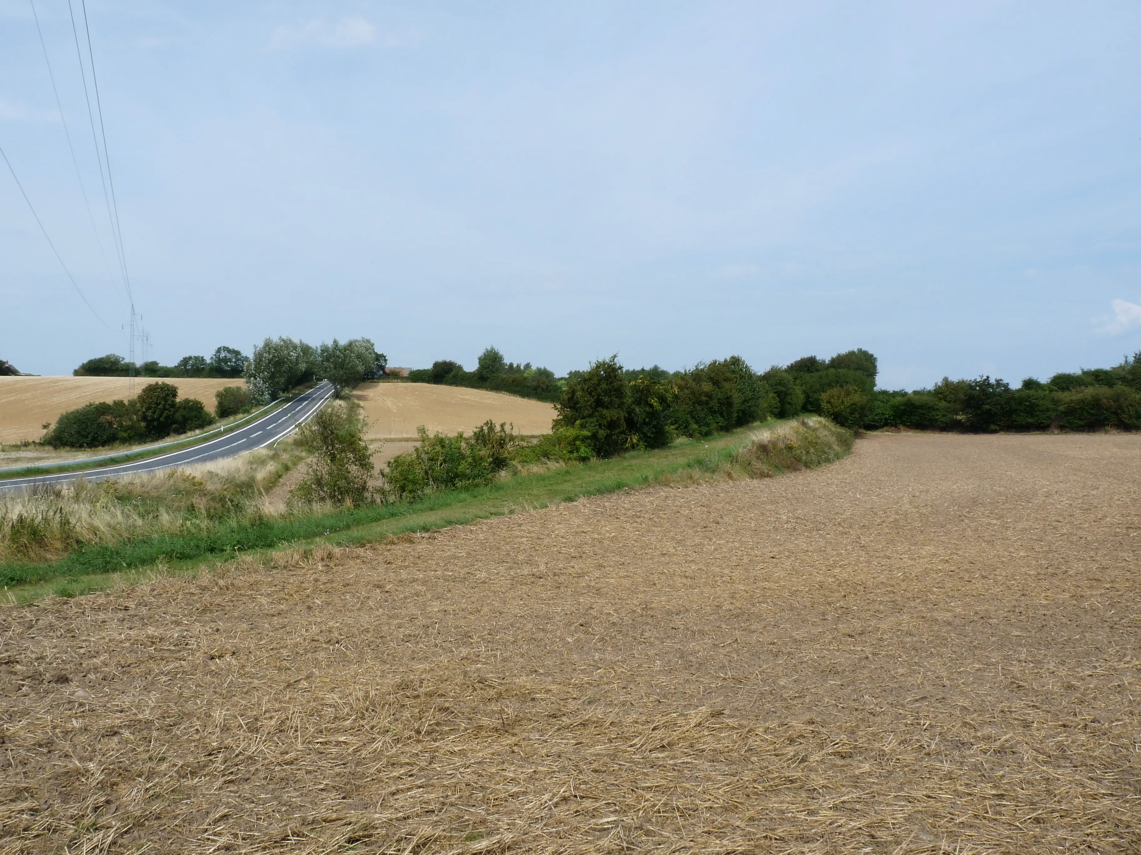 Billede af Haugbølle Trinbræt - Trinbræt er nedrevet, men Haugbølle Trinbræt har ligget her. Billede af Haugbølle Trinbræt - Trinbræt er nedrevet, men Haugbølle Trinbræt har ligget her.