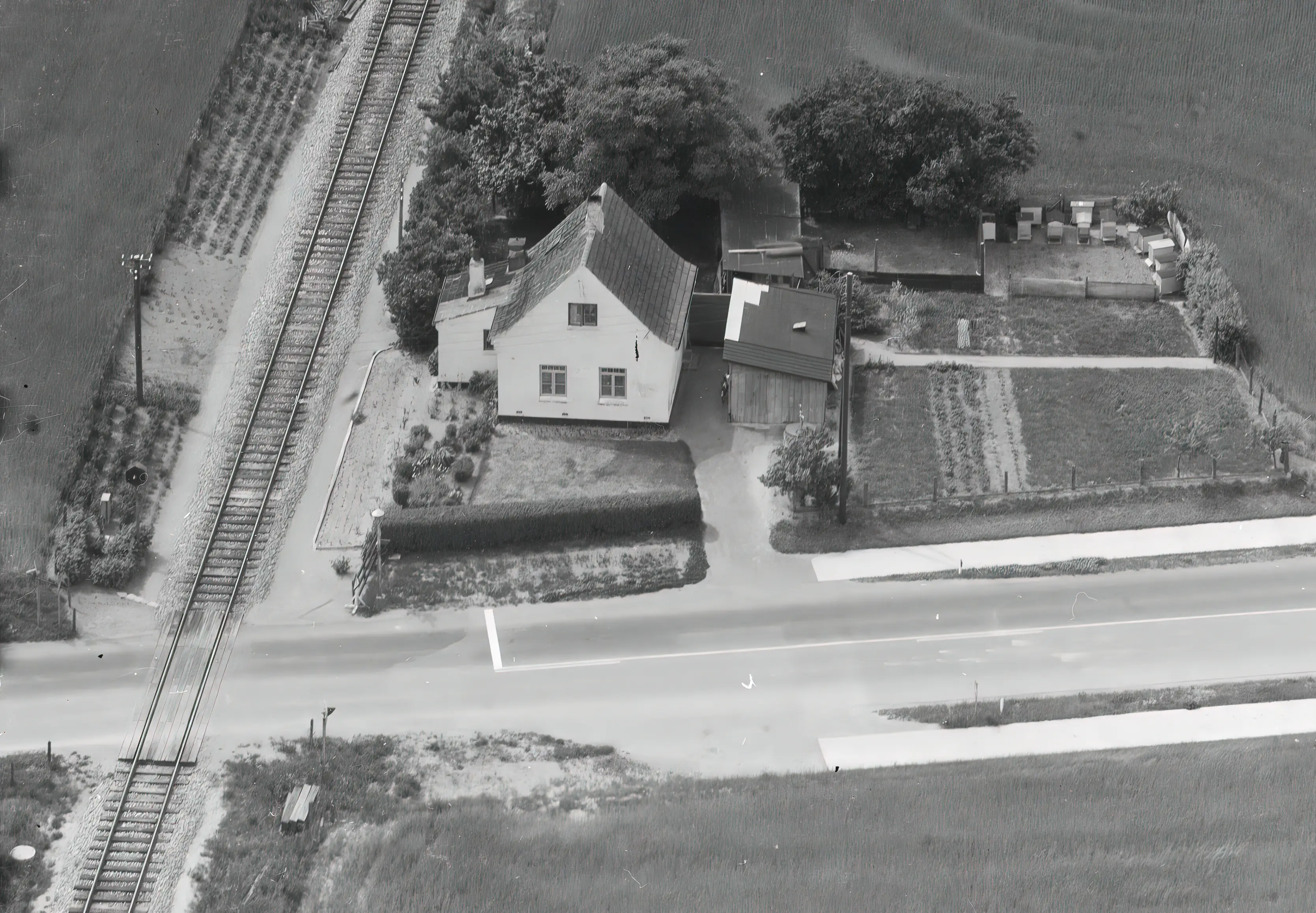 Billede af Nykøbingvej Trinbræt få år efter nedlæggelsen. Billede af Nykøbingvej Trinbræt få år efter nedlæggelsen.