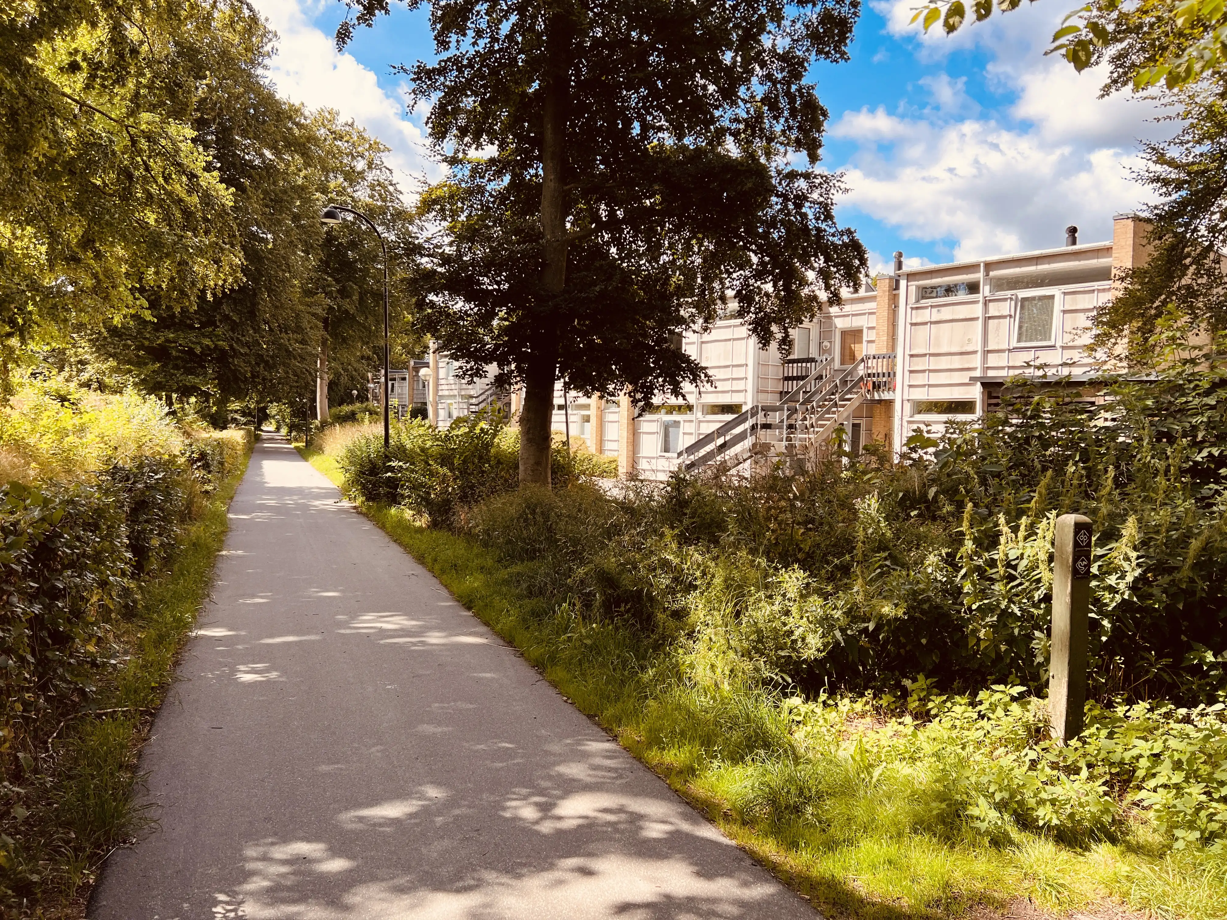 Billede af Rundforbi Trinbræt - Trinbræt er nedrevet, men Rundforbi Trinbræt har ligget her. Billede af Rundforbi Trinbræt - Trinbræt er nedrevet, men Rundforbi Trinbræt har ligget her.