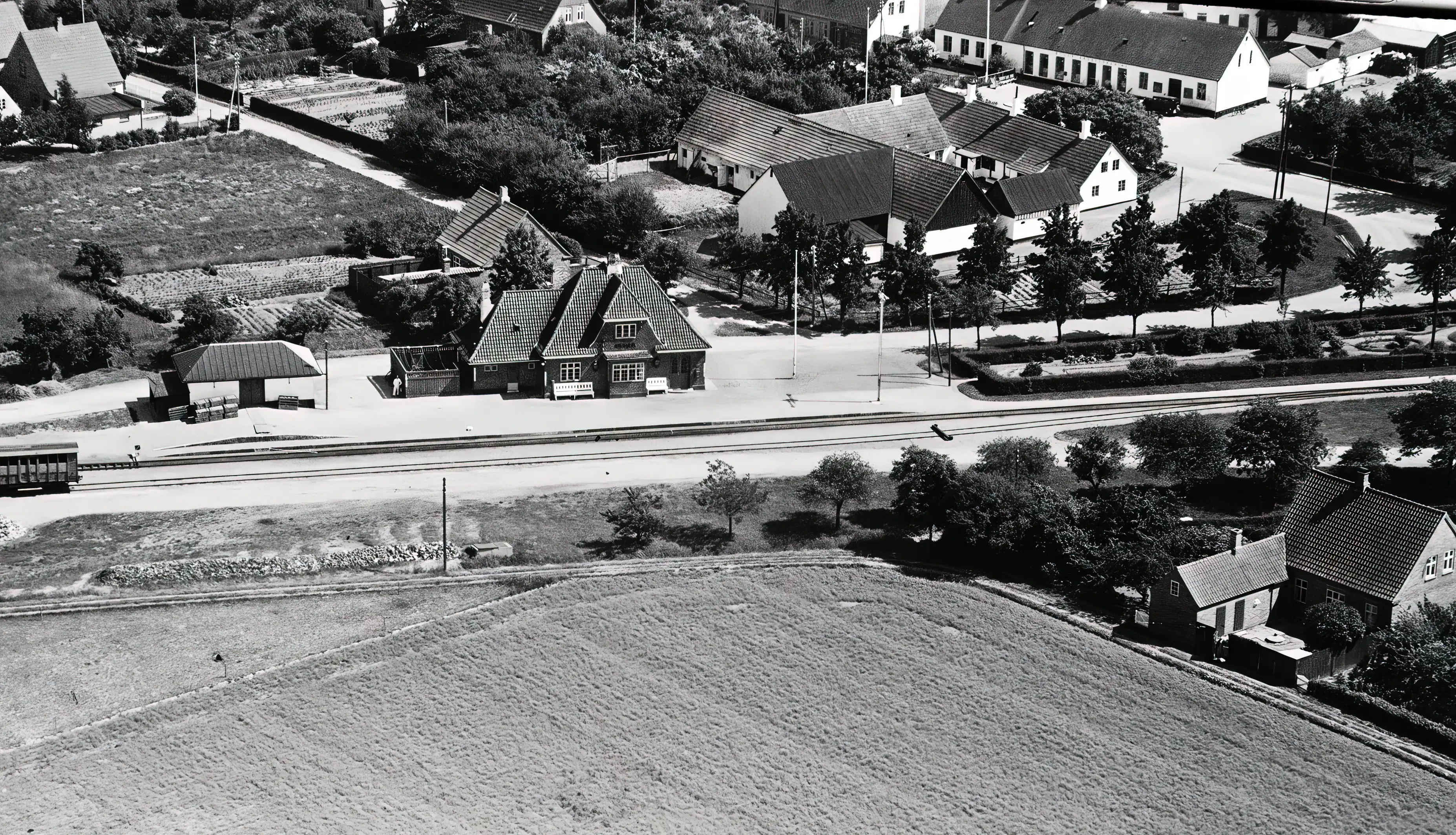 Billede af Nyker Station. Billede af Nyker Station.