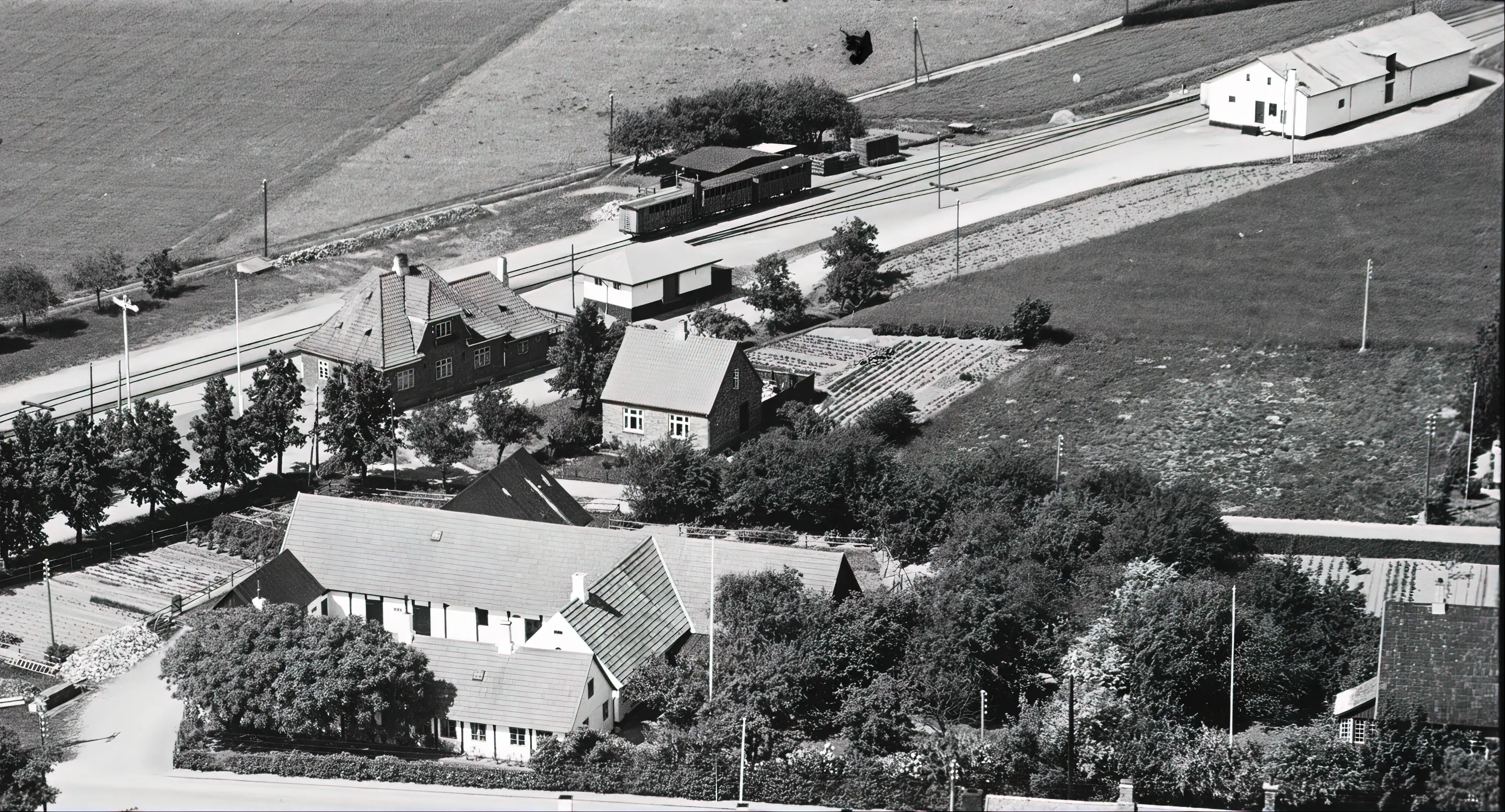 Billede af Nyker Station. Billede af Nyker Station.