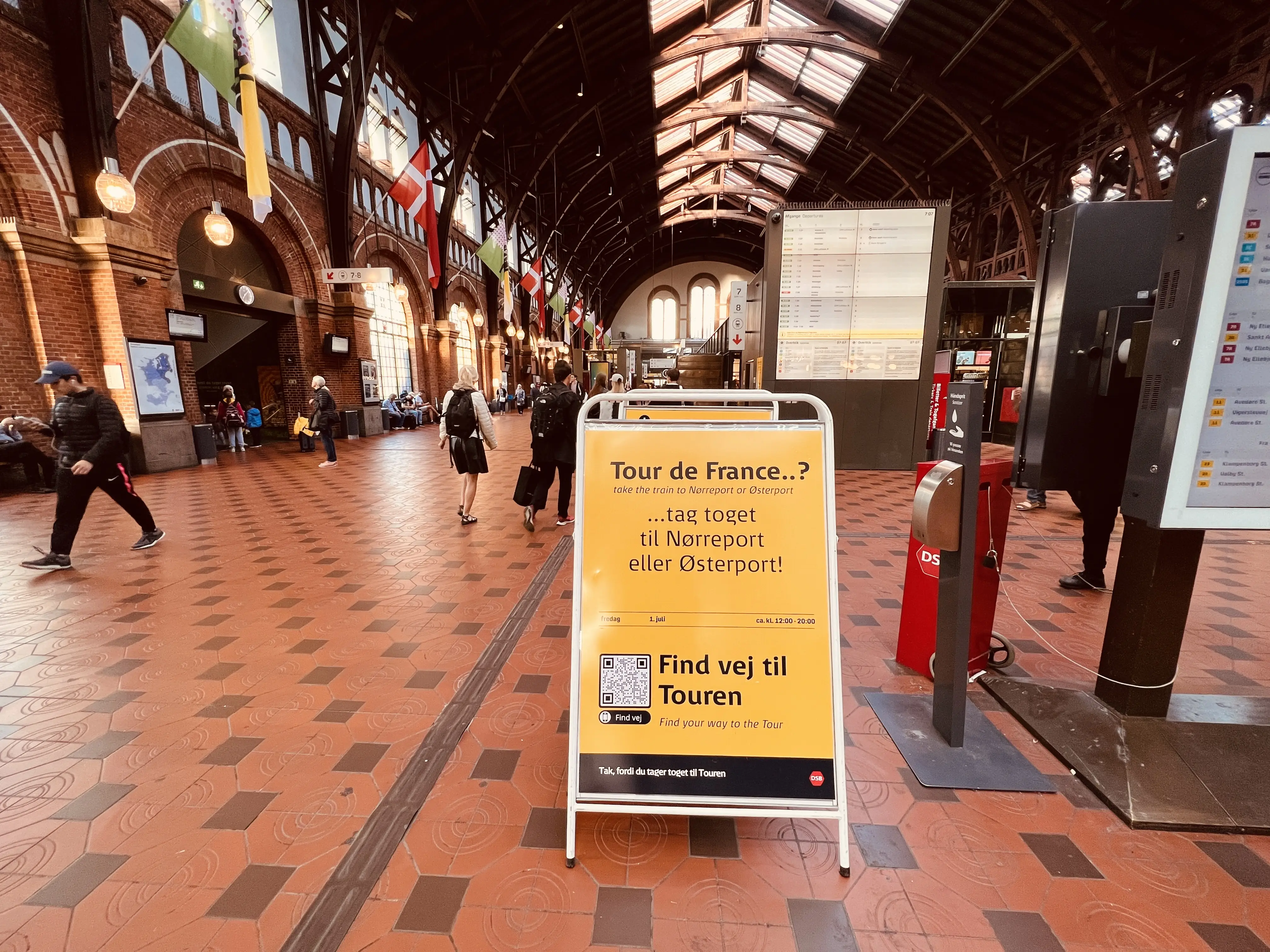 Billede af København Hovedbanegård, som er klar til Tour De France. Billede af København Hovedbanegård, som er klar til Tour De France.