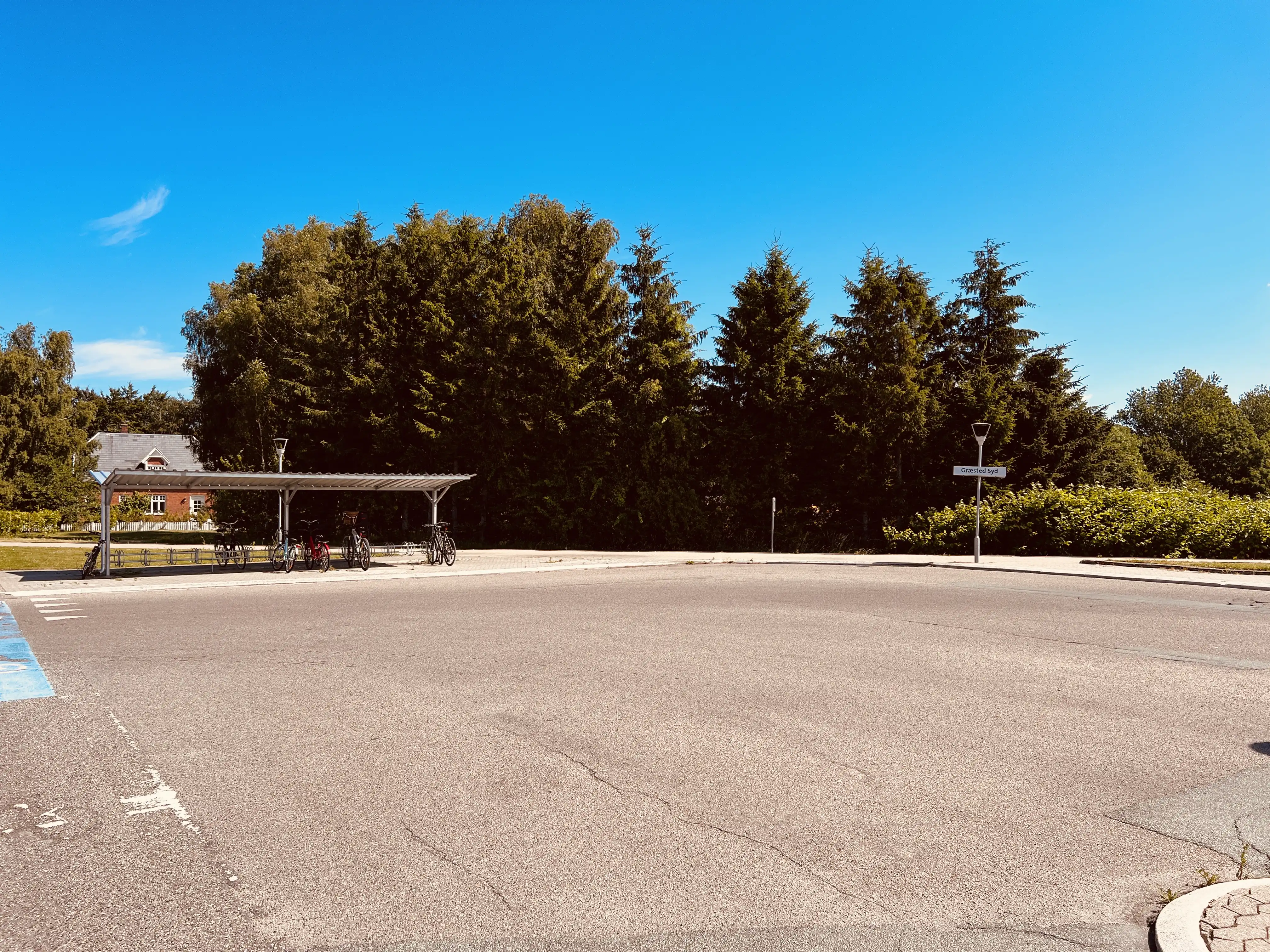 Billede af Græsted Syd Trinbræt. Billede af Græsted Syd Trinbræt.