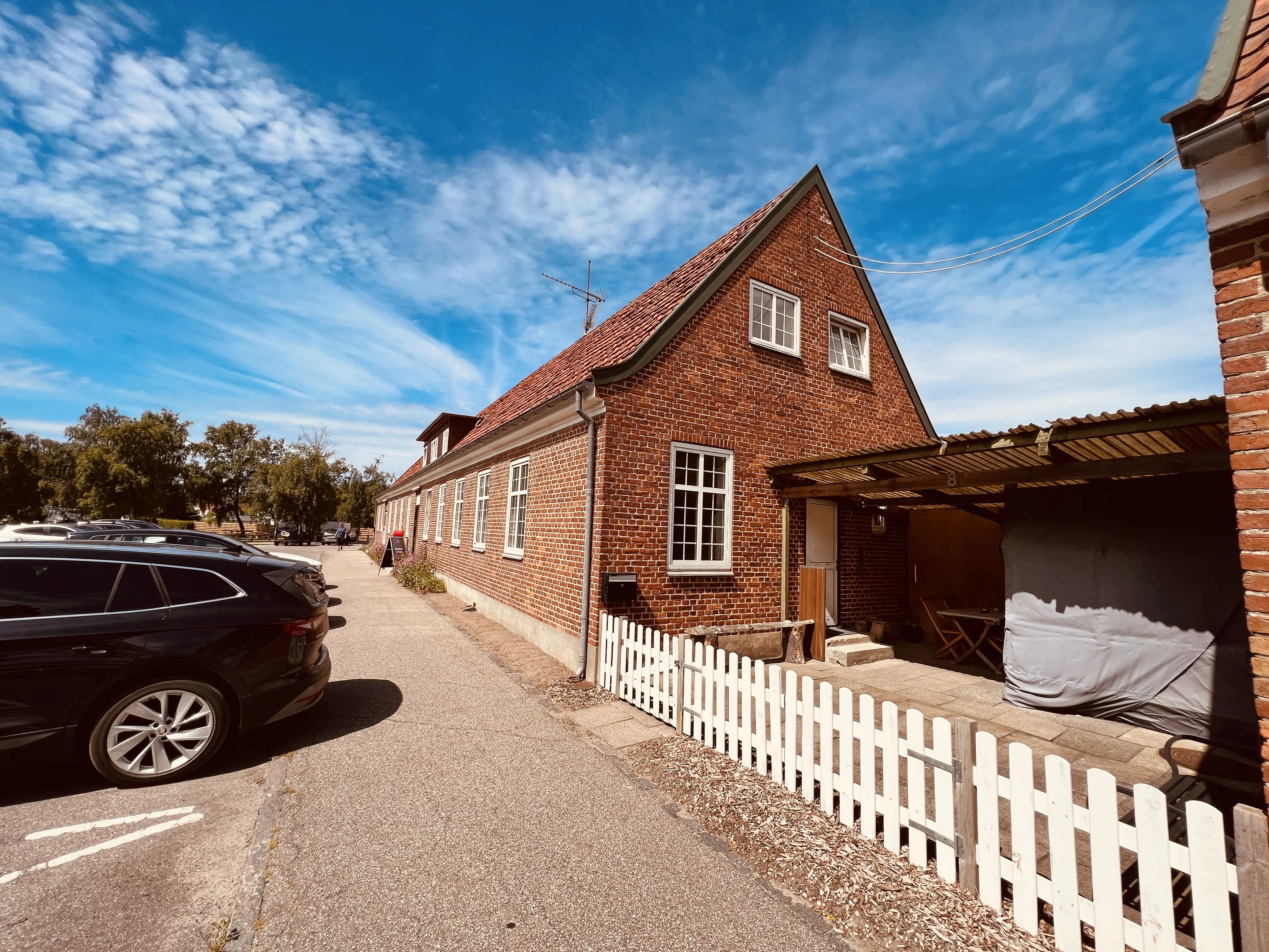 Billede af Tisvildeleje Station. Billede af Tisvildeleje Station.