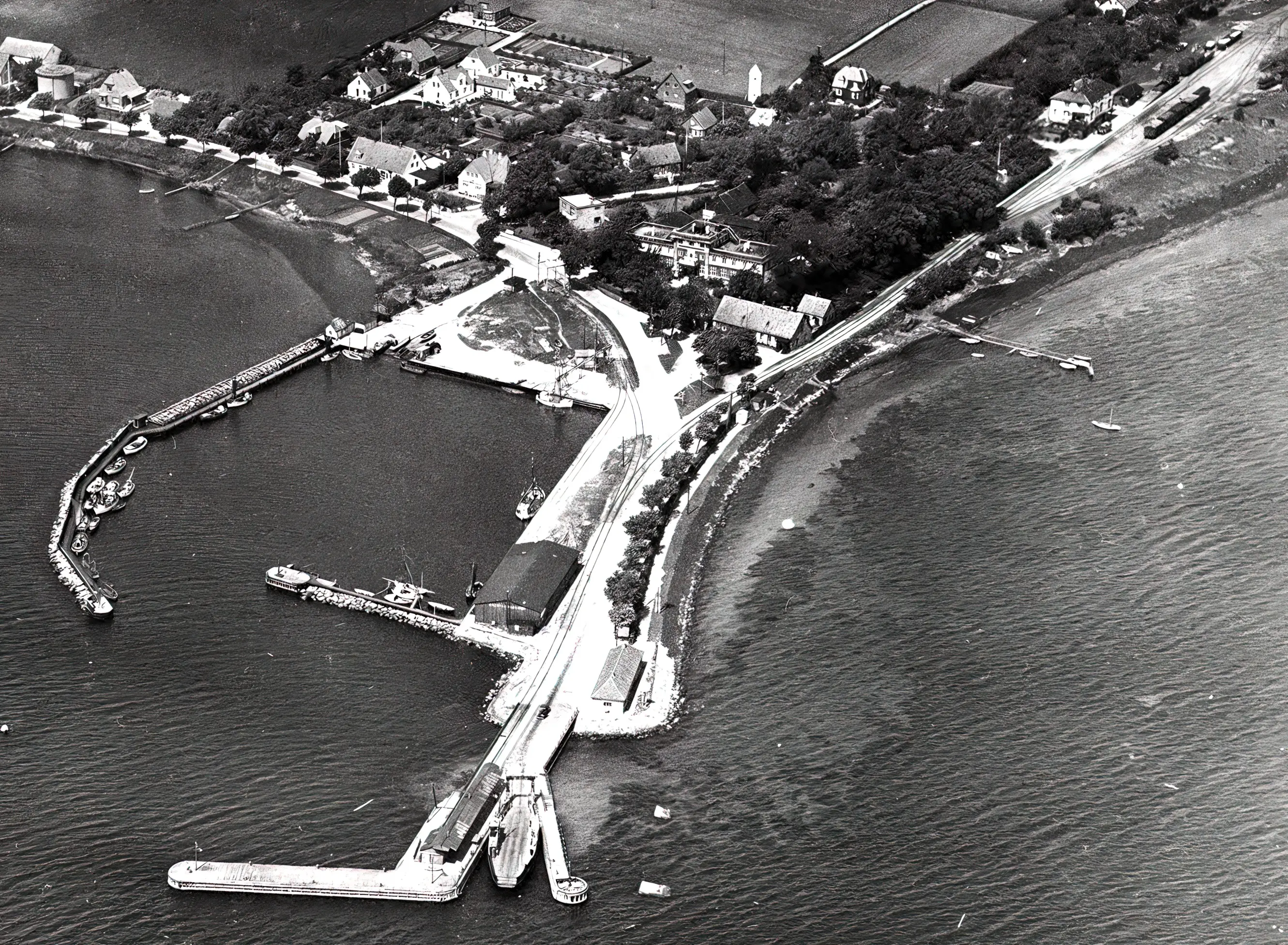 Billede af Kalvehave Færgebro Station.