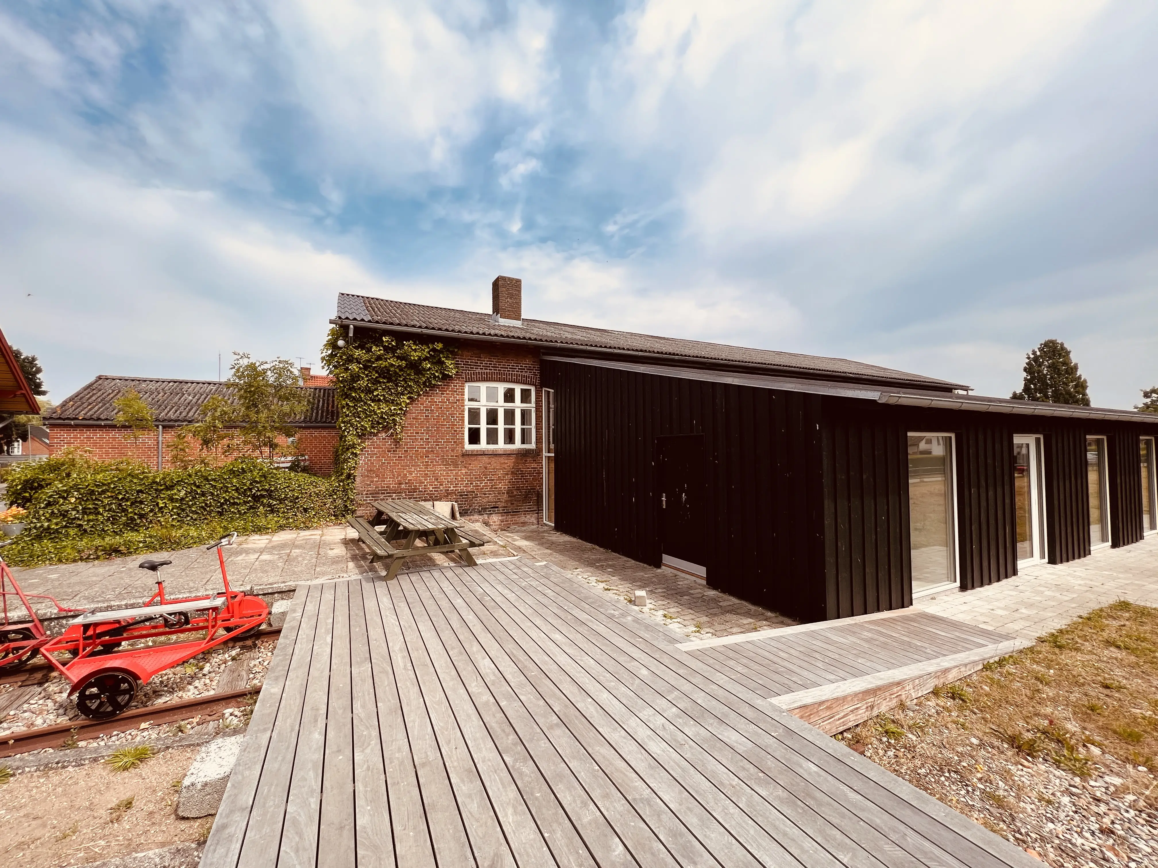 Billede af Allingåbro Stations varehus.