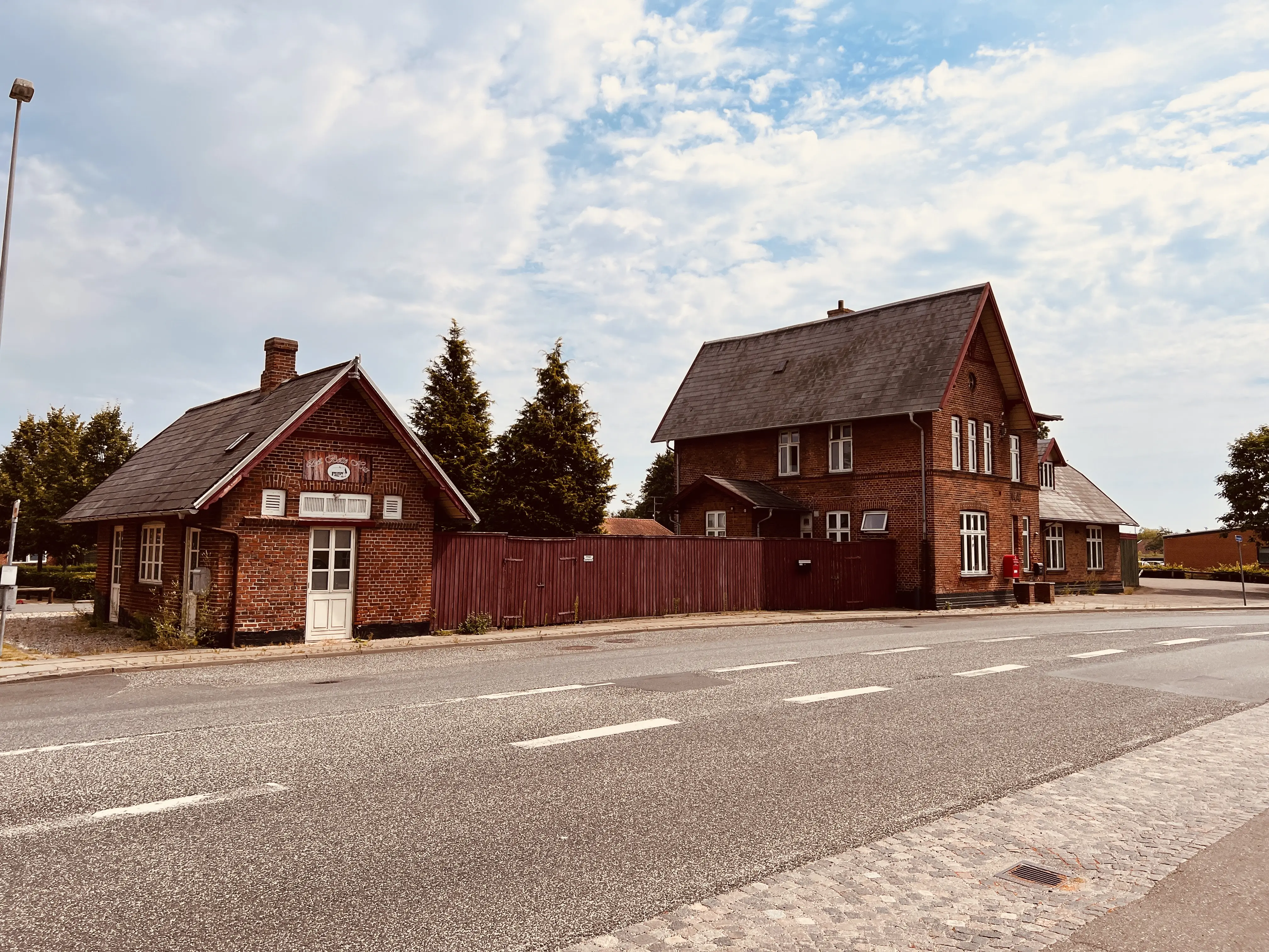 Billede af Auning Station. Billede af Auning Station.