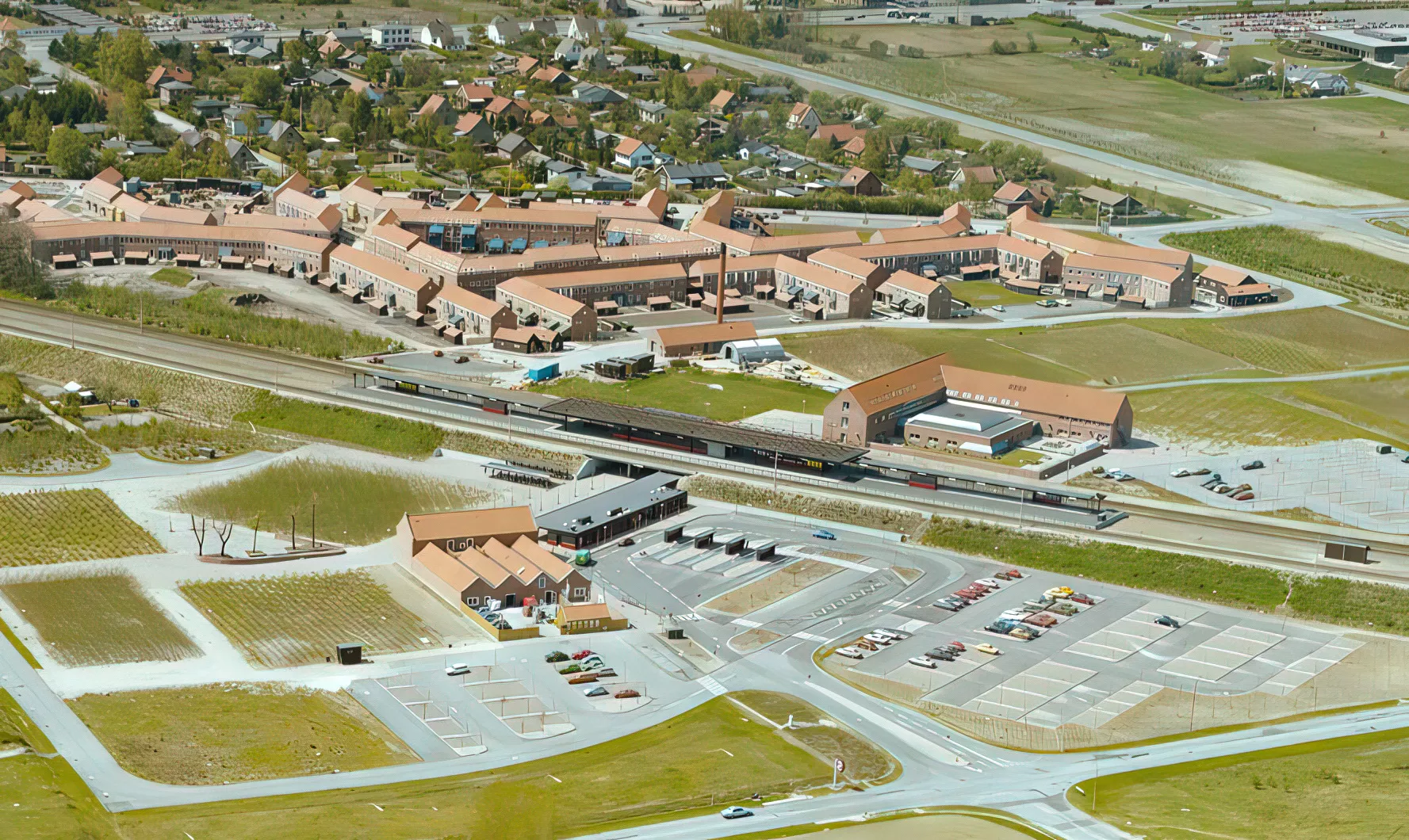 Billede af Ølby S-togstrinbræt lige efter indvielsen i 1983.