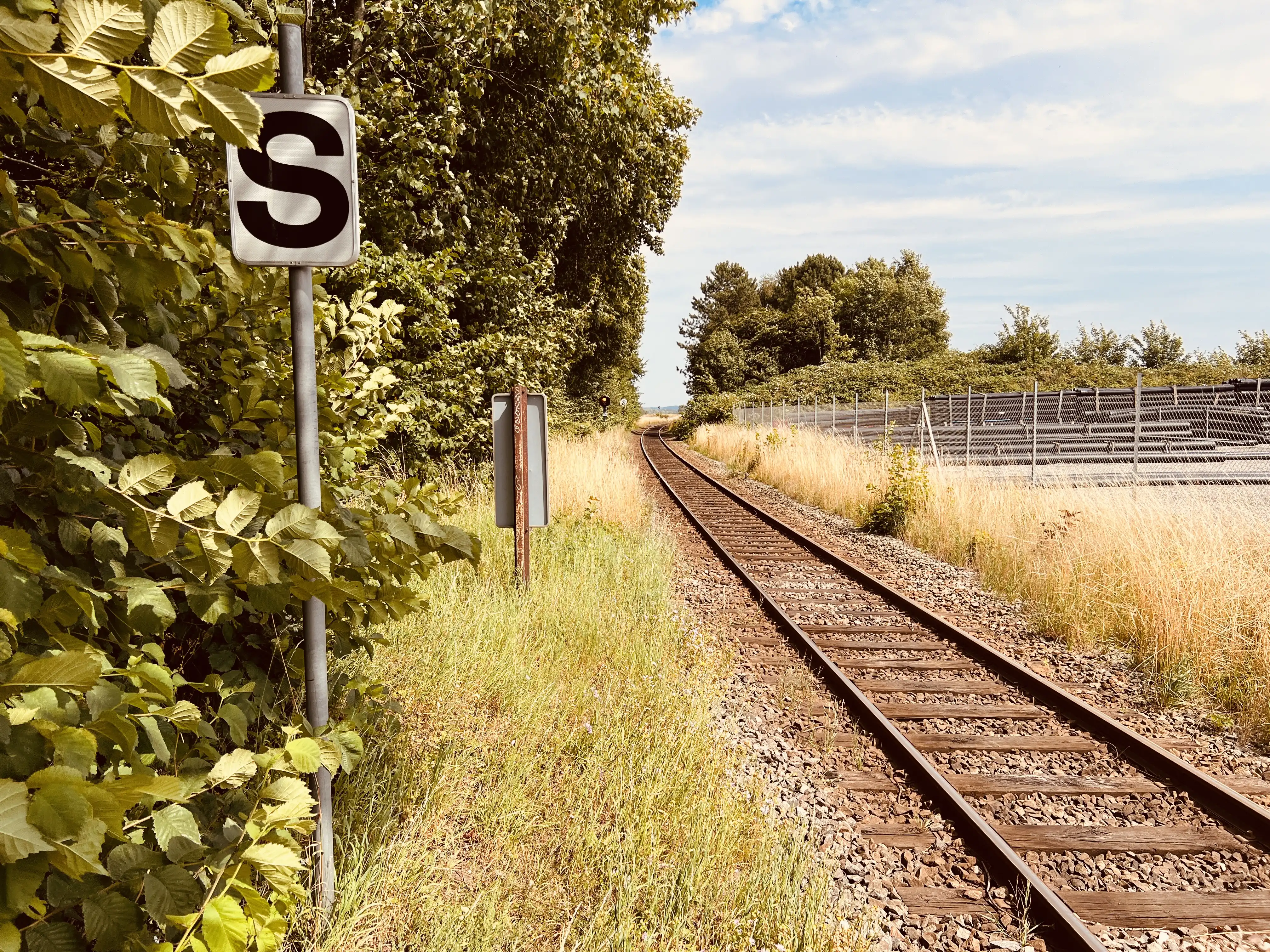 Billede af Nyrup Stations ind og udkørsel.