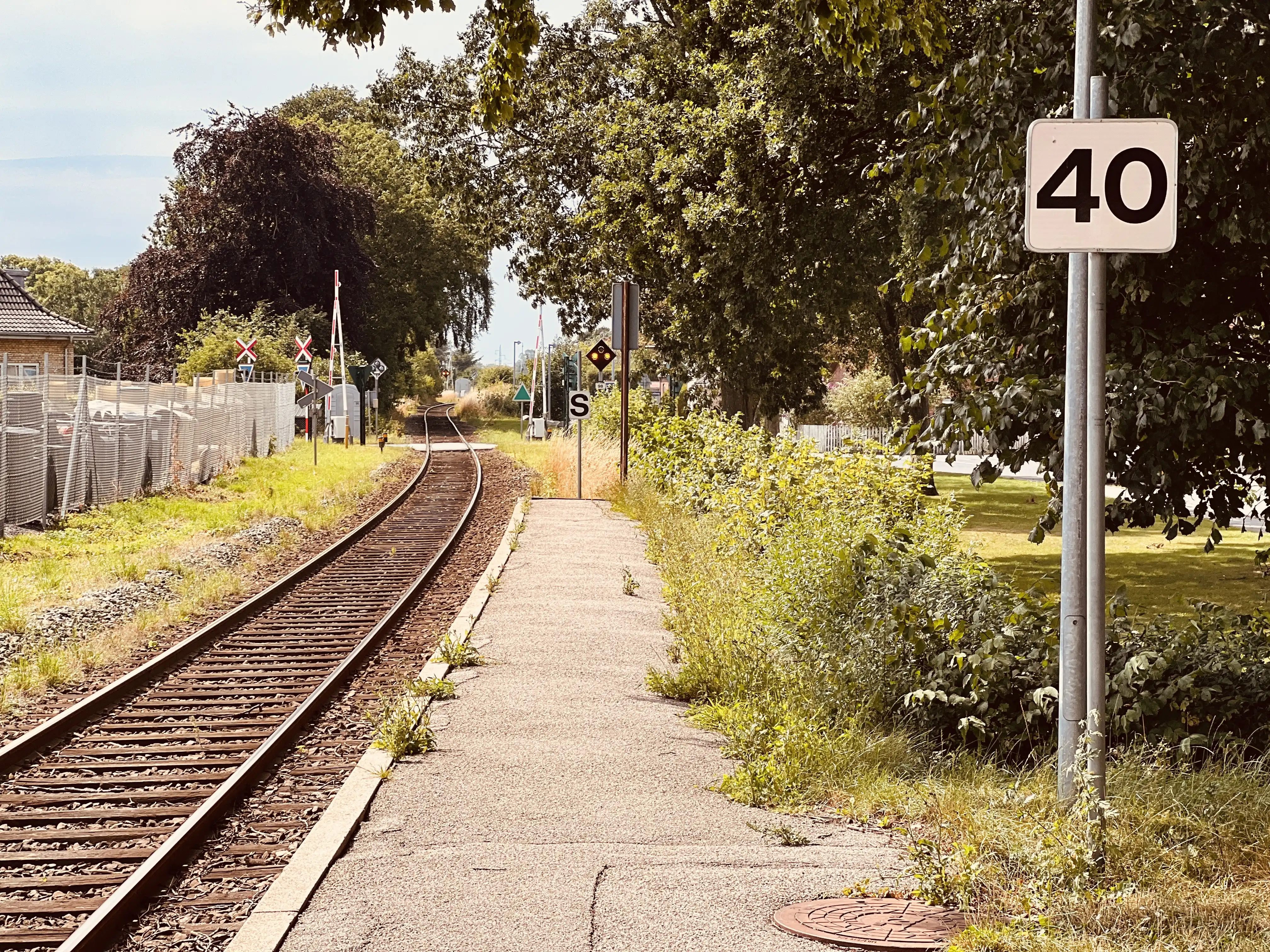 Billede af Nyrup Stations ind og udkørsel.
