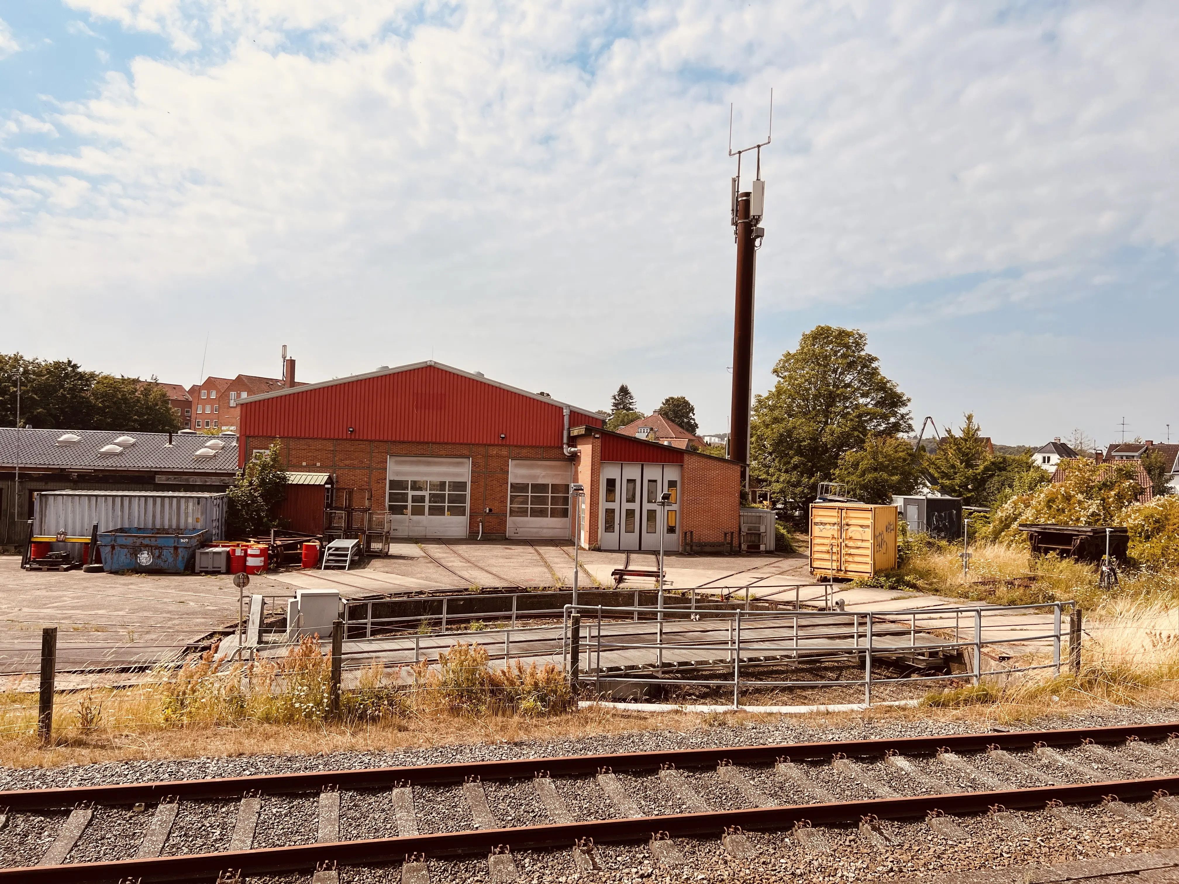 Billede af Lokaltogs remise ved Holbæk Station.