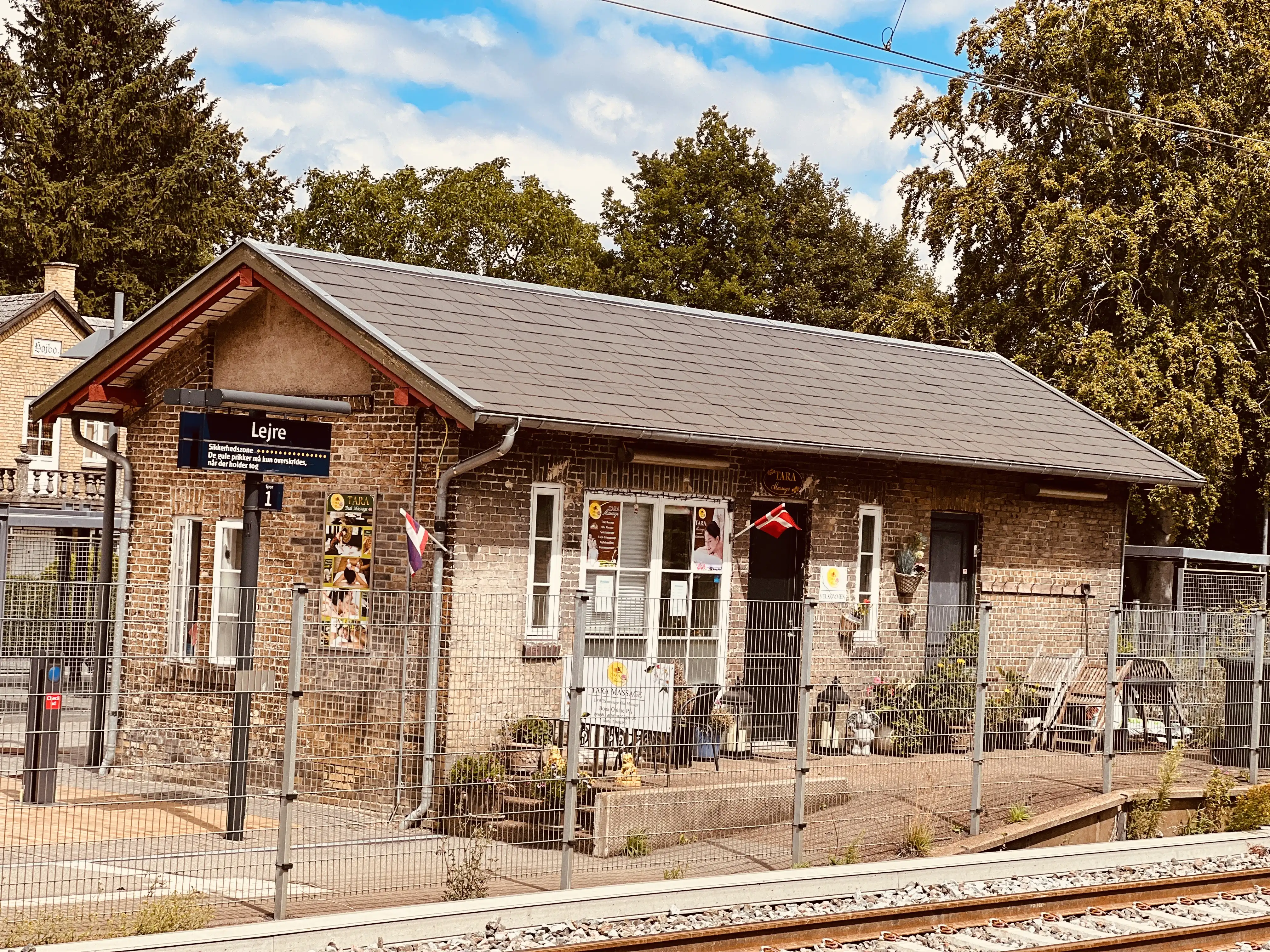 Billede af Lejre Stations lille varehus.