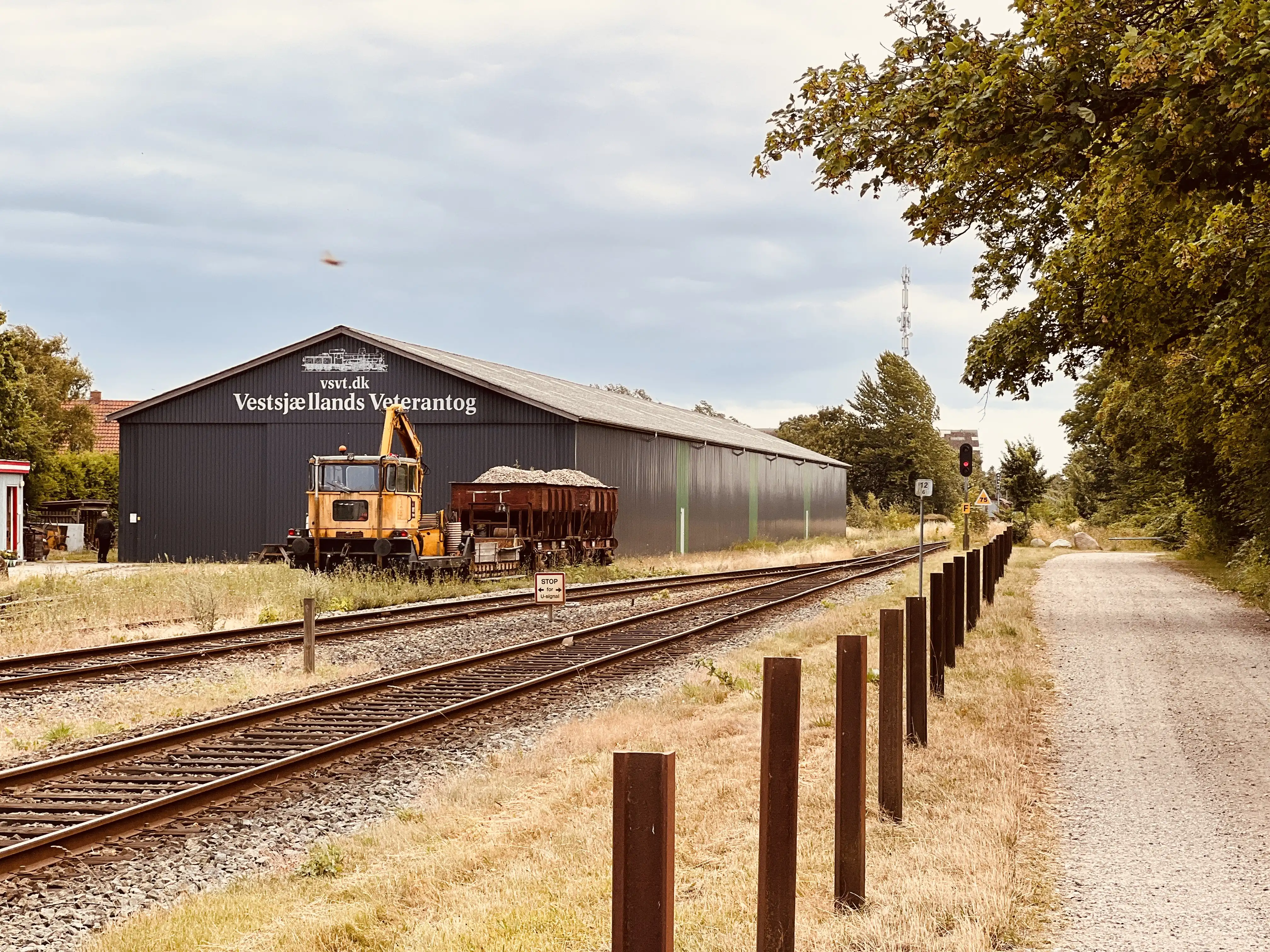 Billede af Vestsjællands Veterantog ved Høng Station.