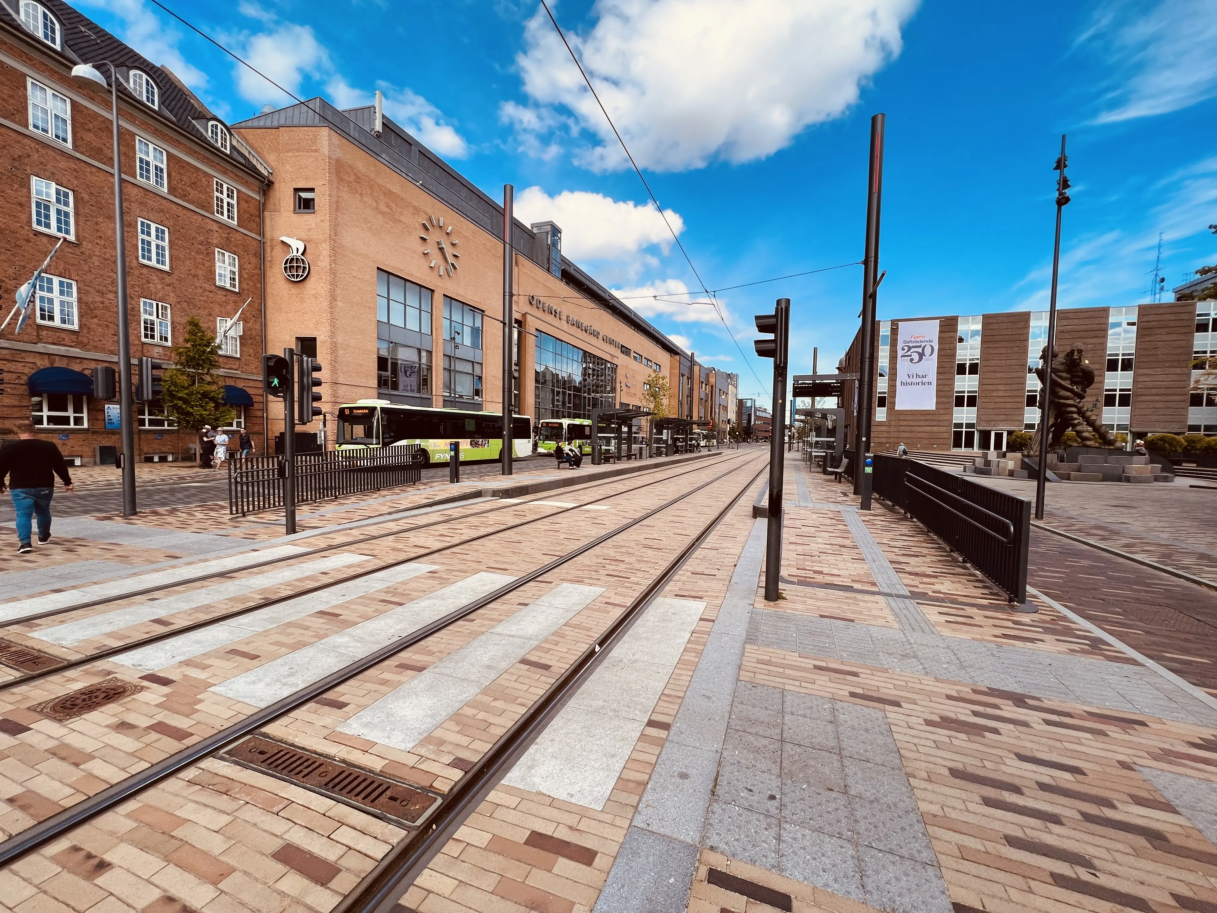 Billede af Odense Banegård Letbanestation.