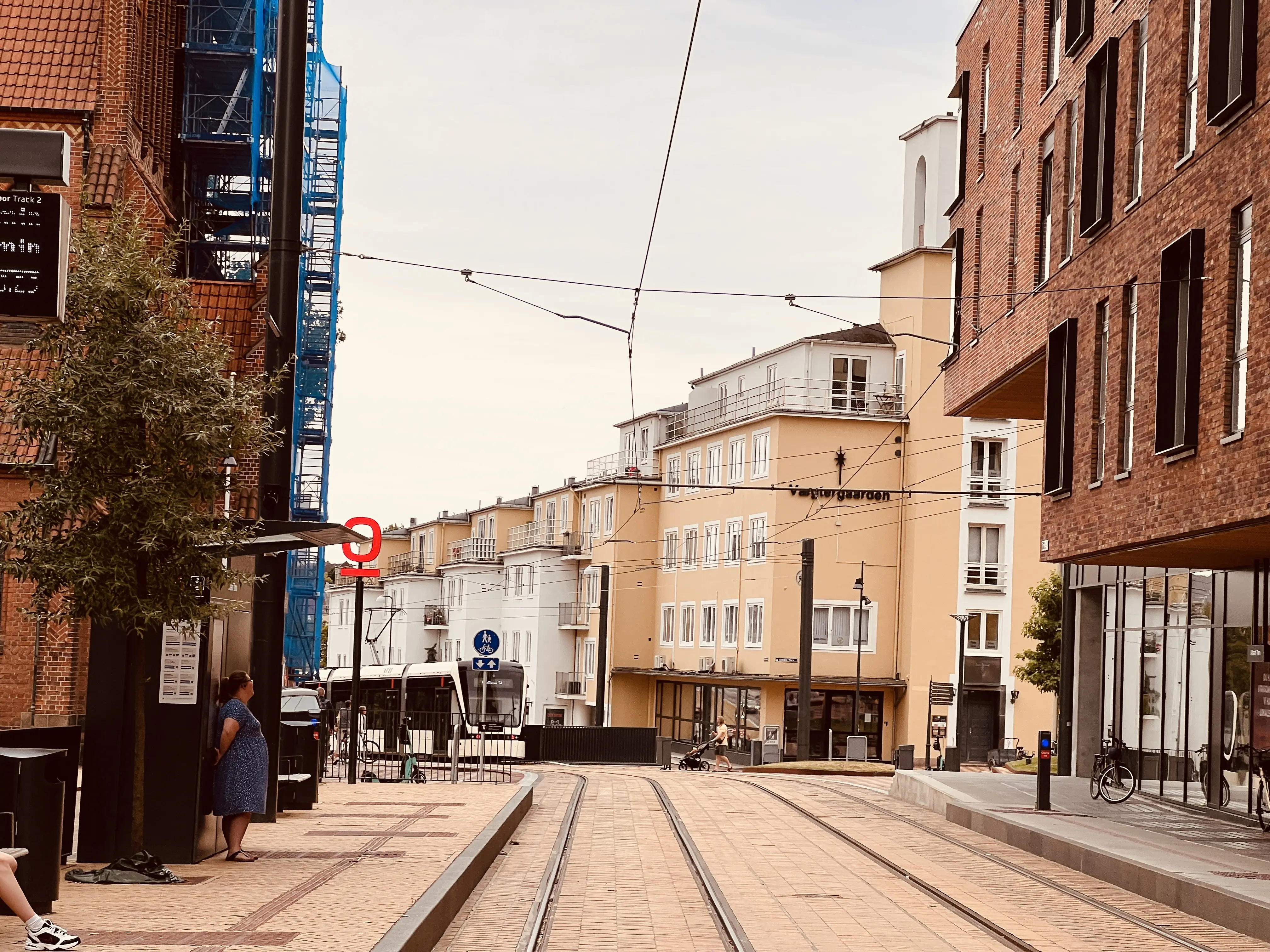 Billede af Albani Torv Letbanestation. Billede af Albani Torv Letbanestation.