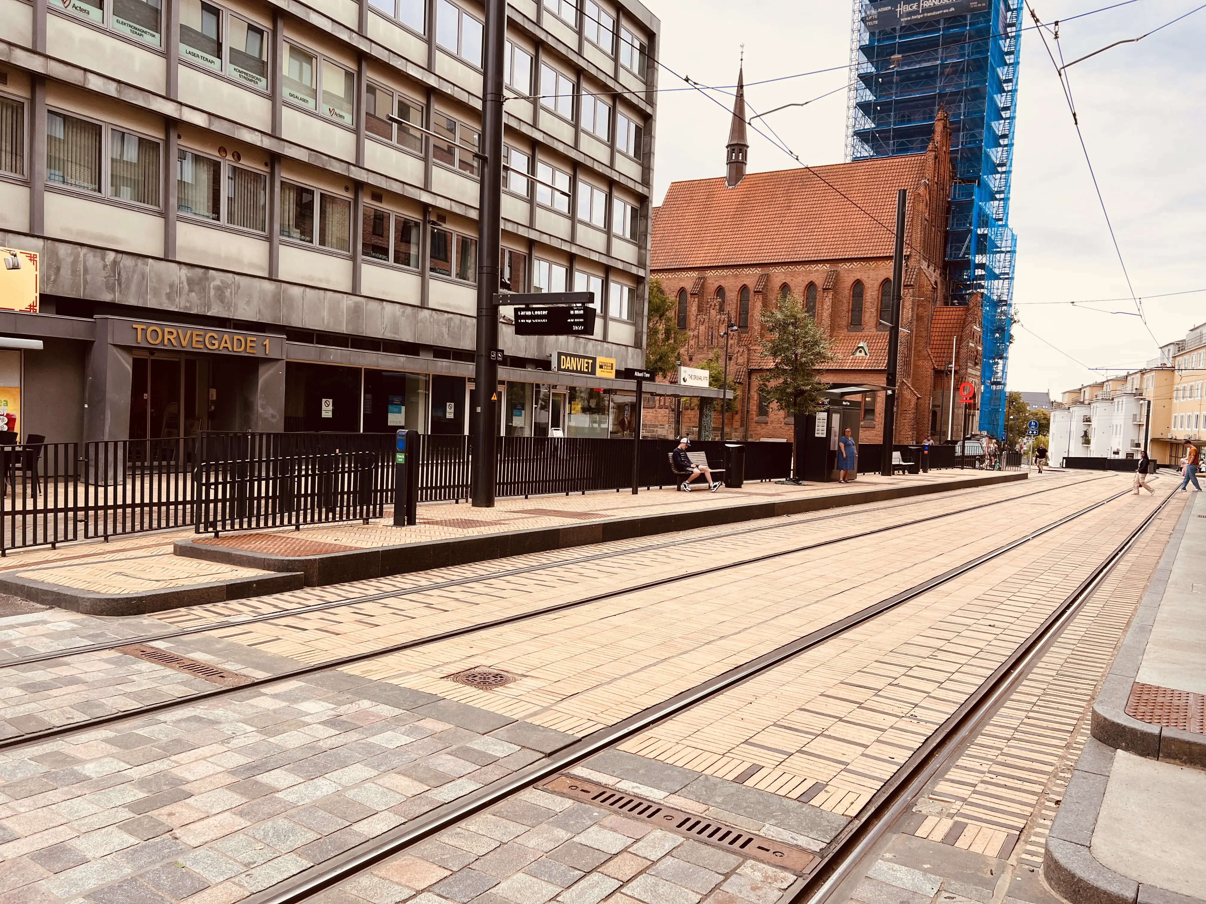 Billede af Albani Torv Letbanestation. Billede af Albani Torv Letbanestation.