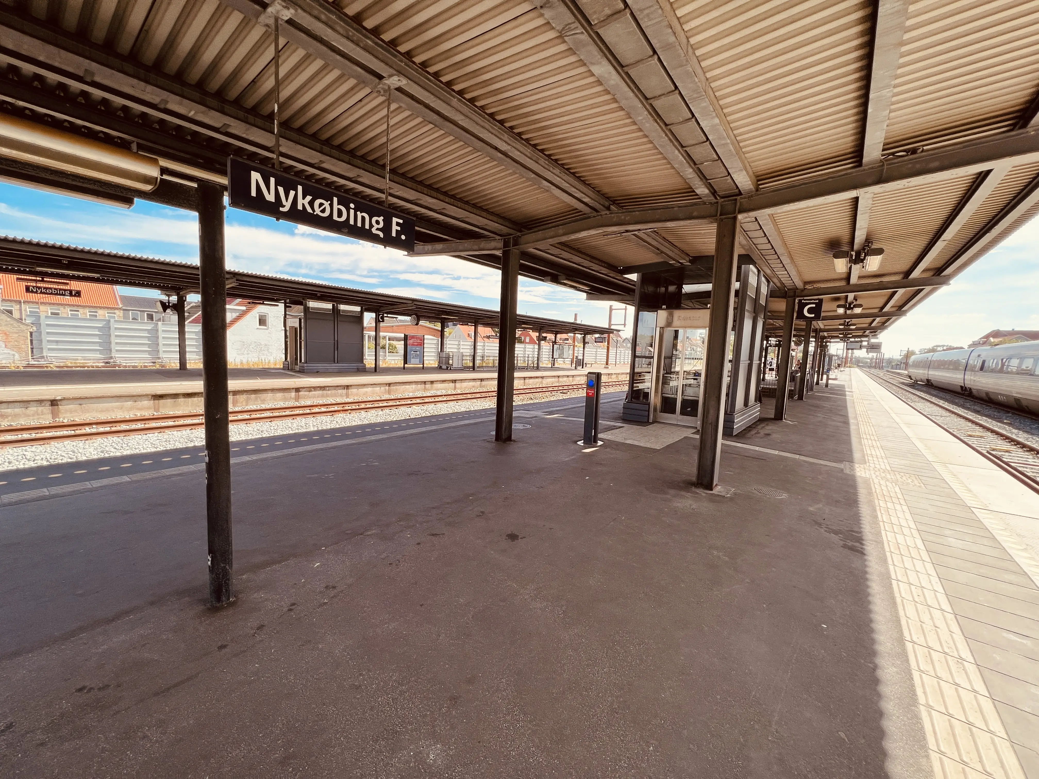 Billede af Nykøbing Falster Station. Billede af Nykøbing Falster Station.