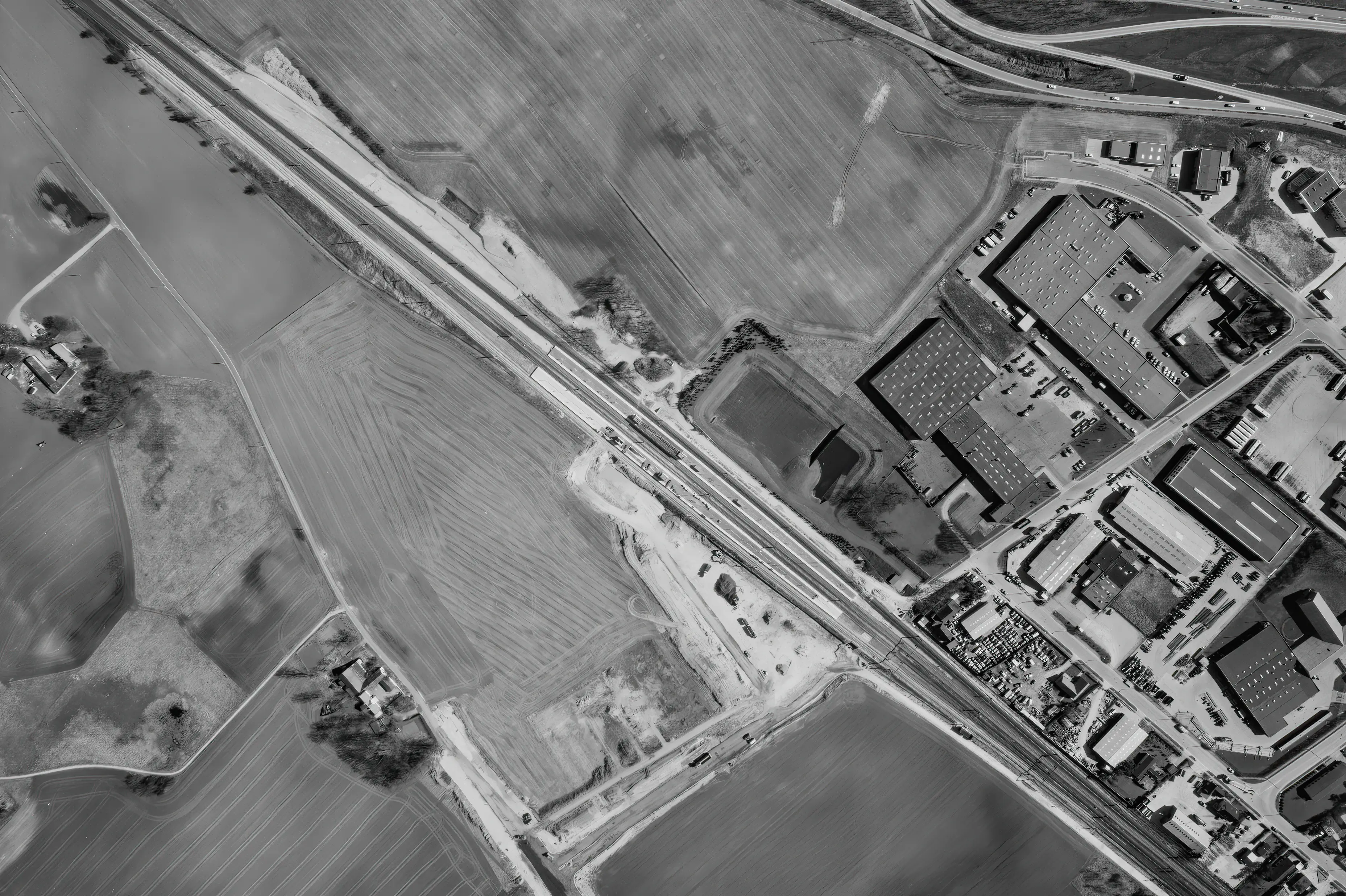 Billede af færdiggørelsen af Trekroner Trinbræt.