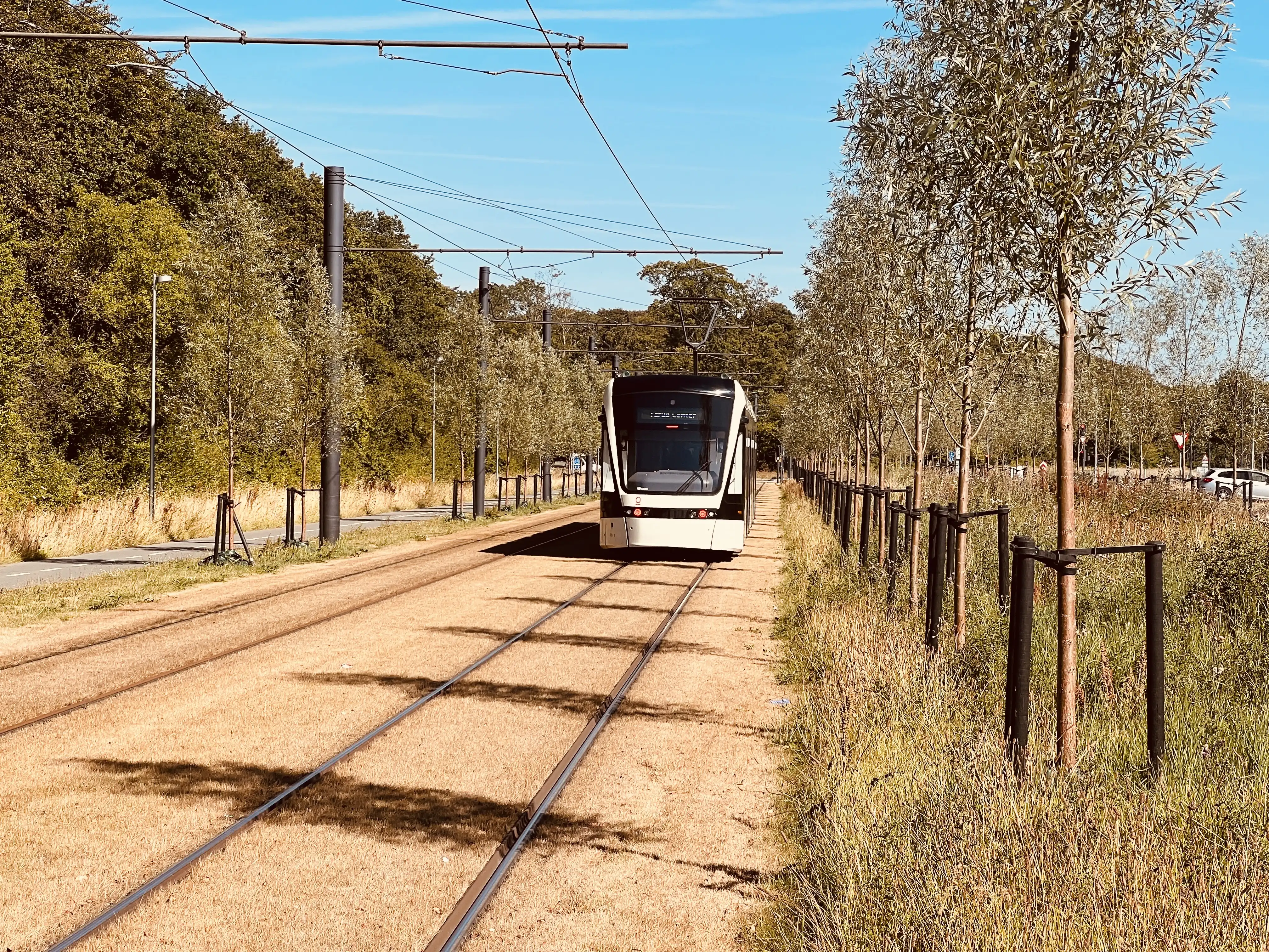 Billede af Odense Letbane togsæt 05 fotograferet ud for Parkering Odense Syd Letbanestation. Billede af Odense Letbane togsæt 05 fotograferet ud for Parkering Odense Syd Letbanestation.