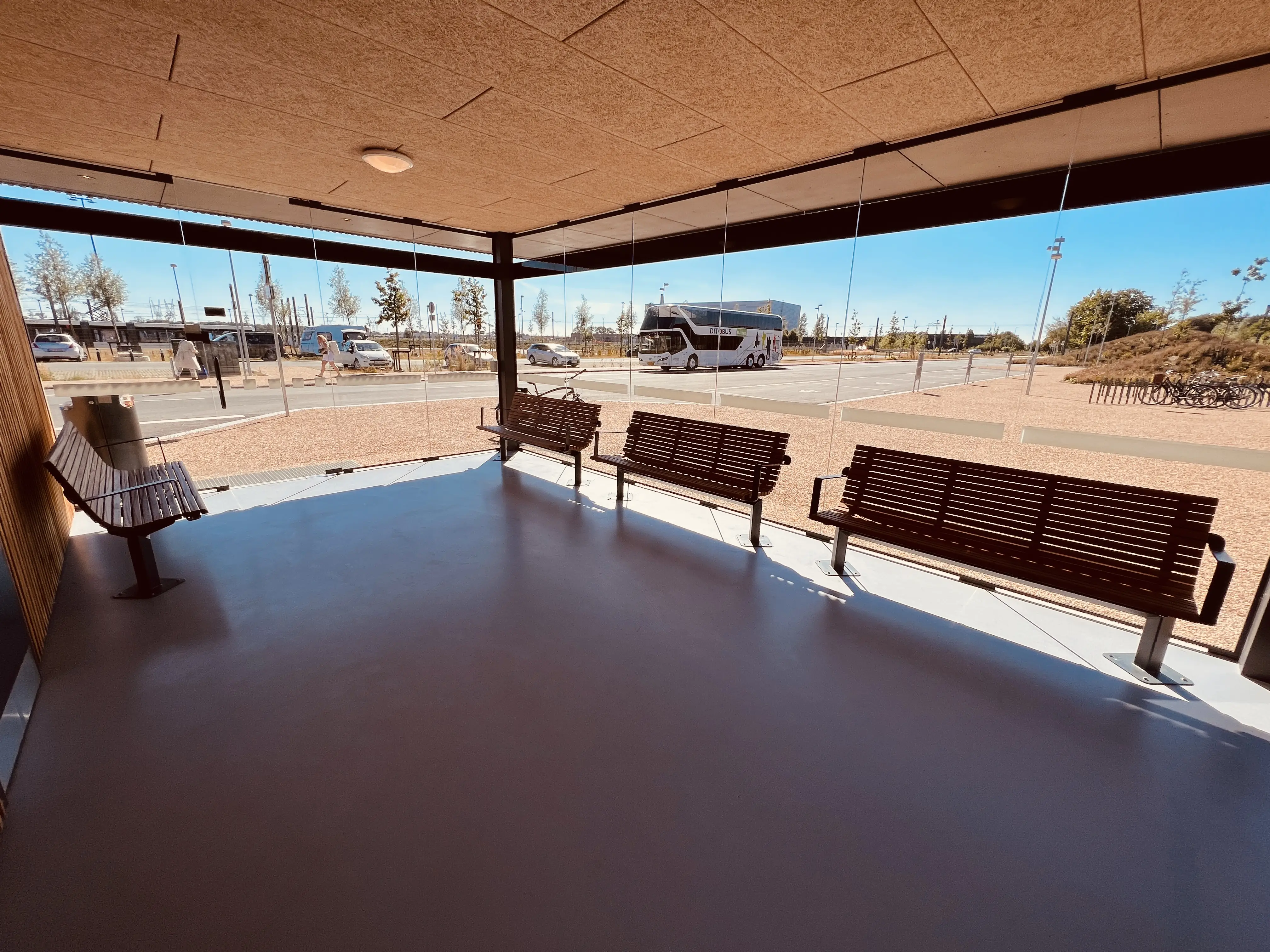 Billede af Parkering Odense Syd Letbanestations ventesal. Billede af Parkering Odense Syd Letbanestations ventesal.