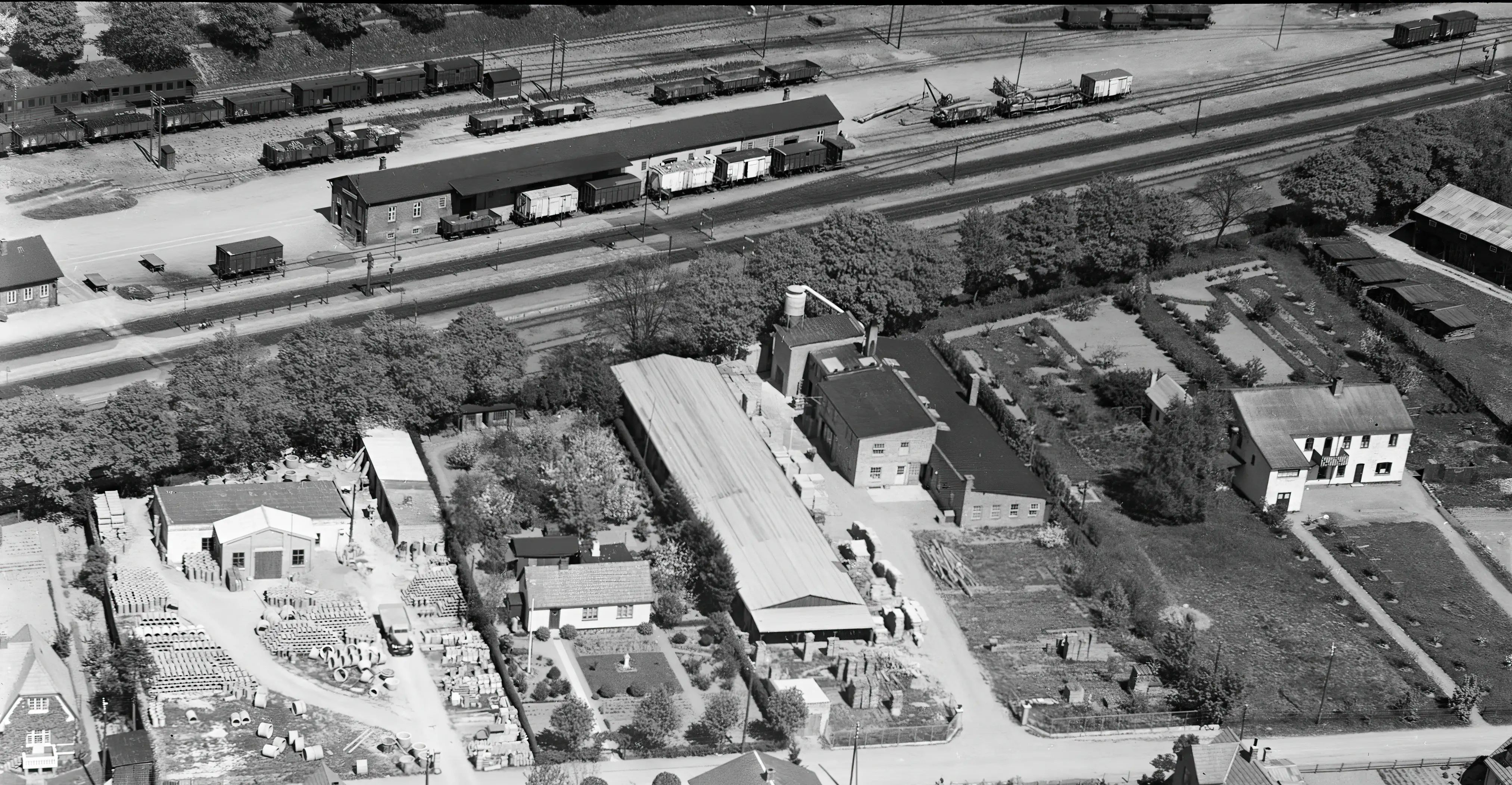 Billede af Sorø Stations varehus. Billede af Sorø Stations varehus.