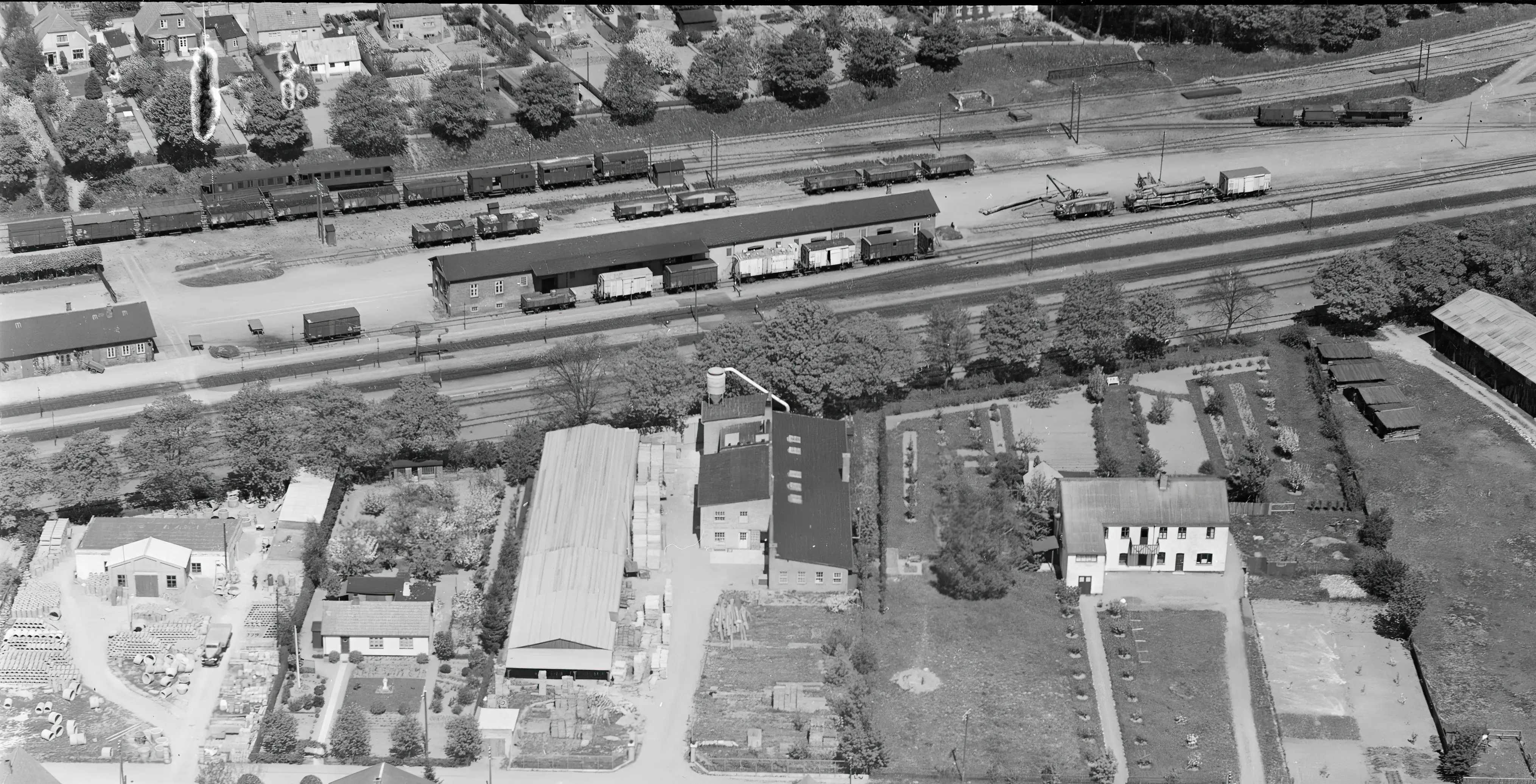 Billede af Sorø Stations varehus. Billede af Sorø Stations varehus.