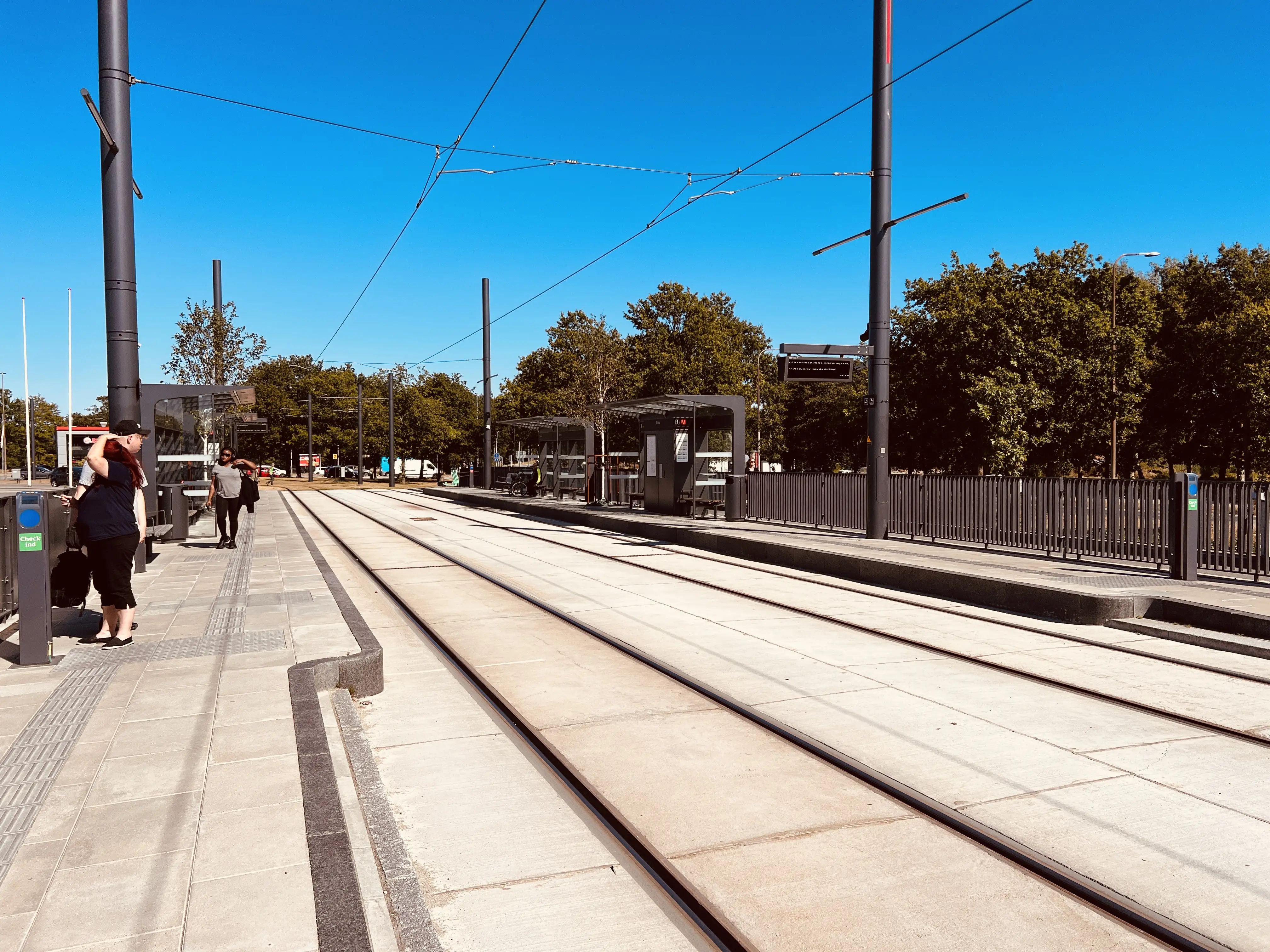 Billede af Bilka Letbanestation. Billede af Bilka Letbanestation.