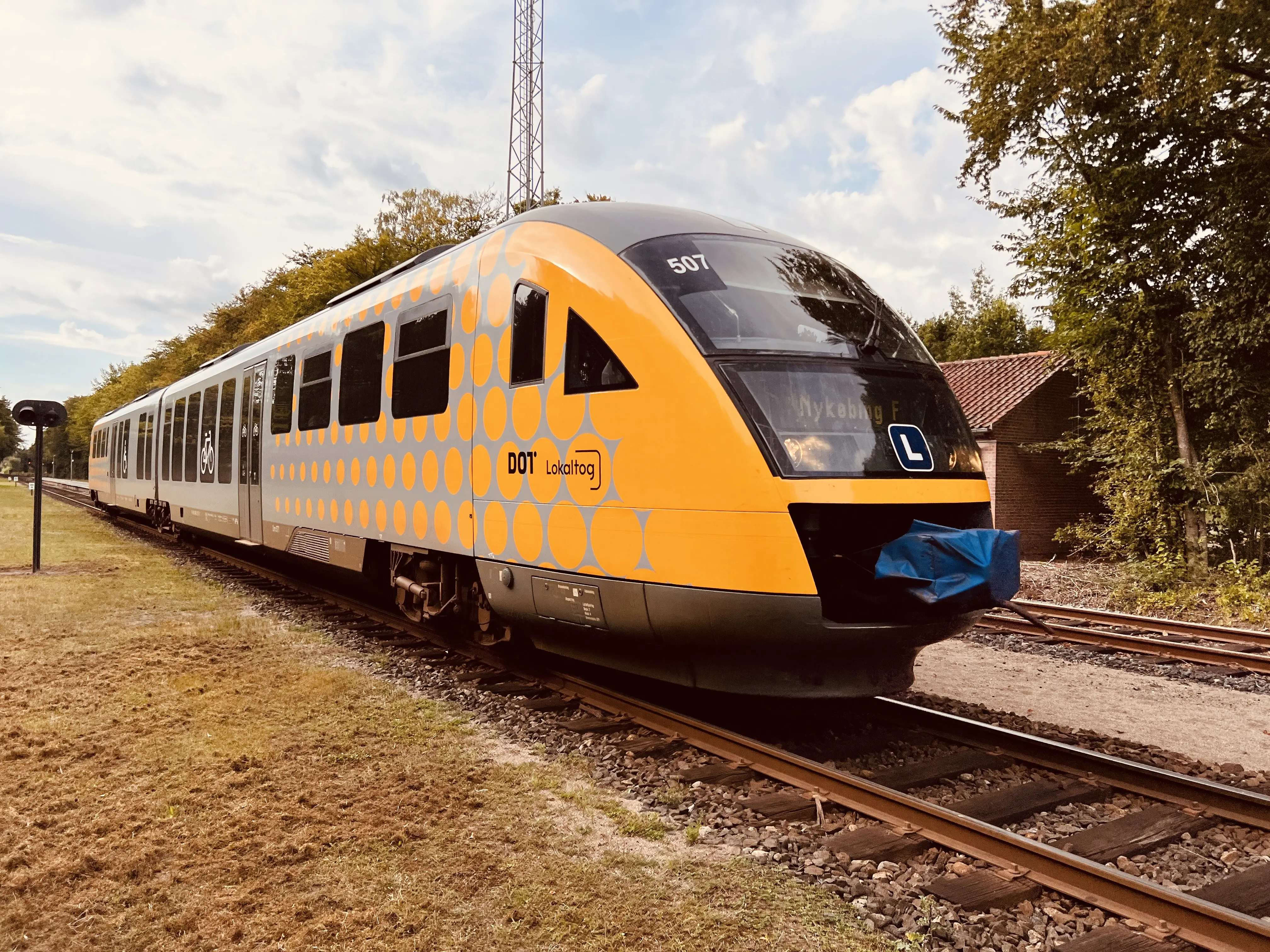 Billede af LT DM 507, tidligere NJJ DM 507 fotograferet ud for Ryde Trinbræt. Billede af LT DM 507, tidligere NJJ DM 507 fotograferet ud for Ryde Trinbræt.