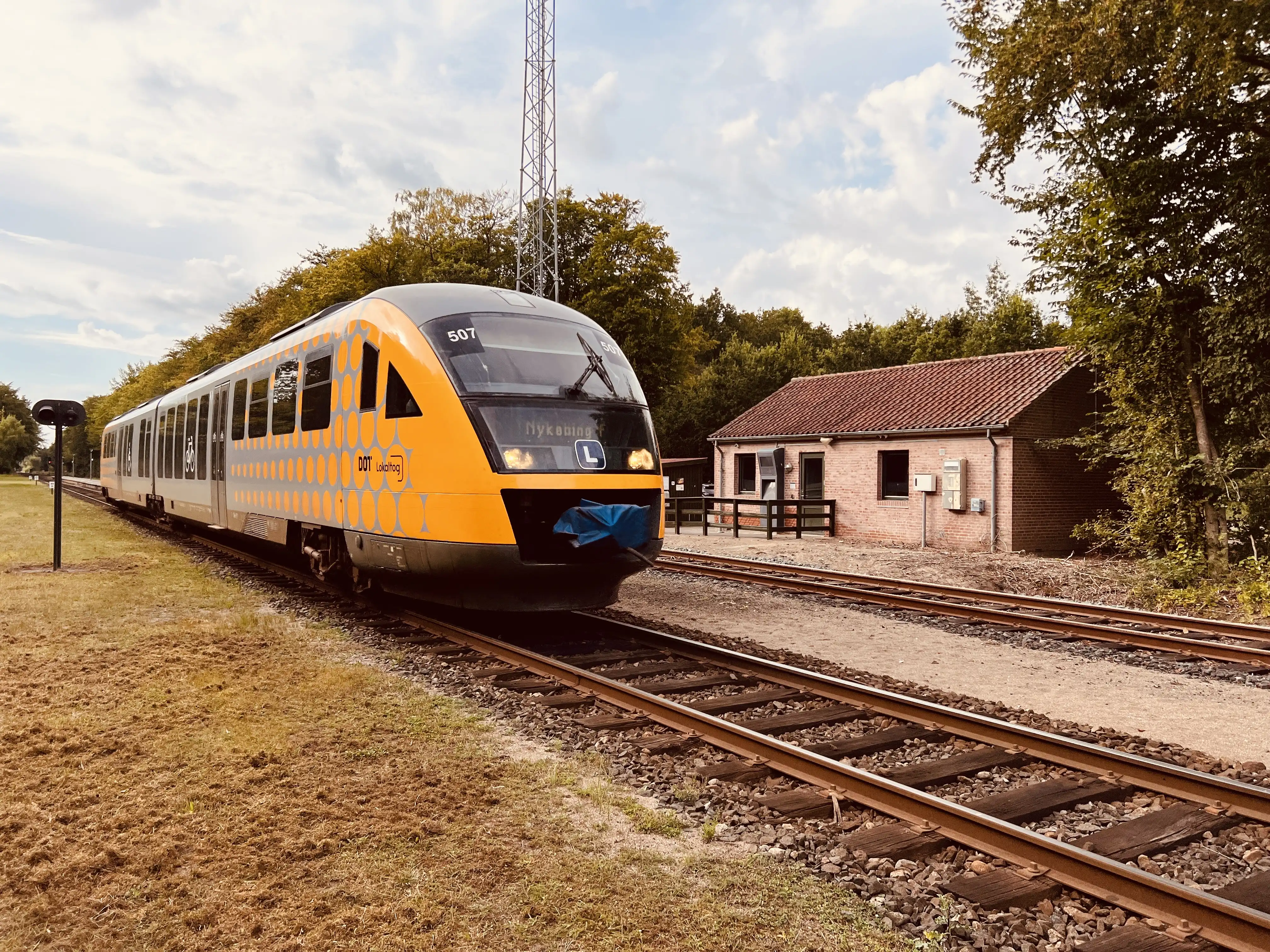 Billede af LT DM 507, tidligere NJJ DM 507 fotograferet ud for Ryde Trinbræt. Billede af LT DM 507, tidligere NJJ DM 507 fotograferet ud for Ryde Trinbræt.