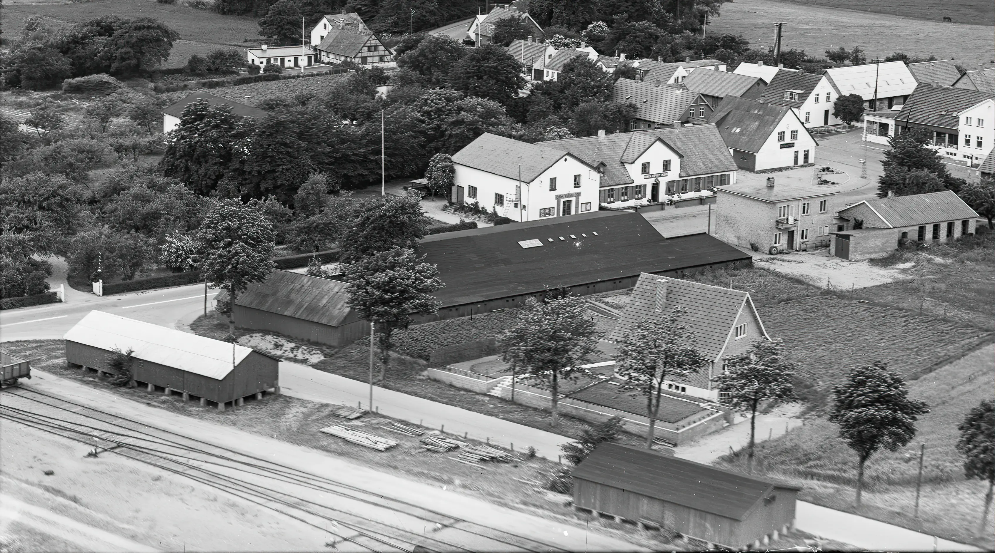 Billede af Ruds Vedby Stations varehus.