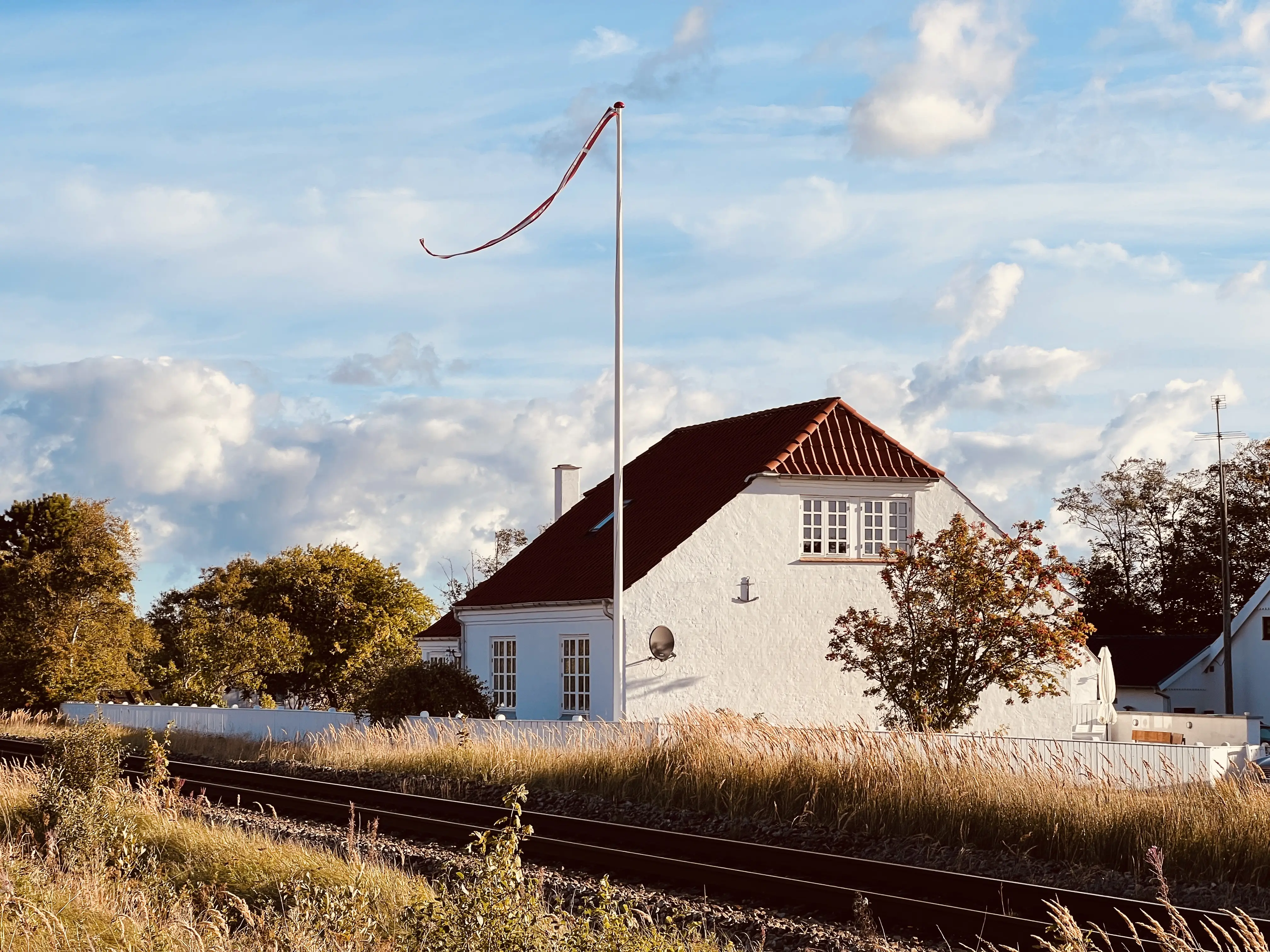 Billede af Napstjert Trinbræt - Trinbræt er nedrevet, men Napstjert Trinbræt har ligget her. Billede af Napstjert Trinbræt - Trinbræt er nedrevet, men Napstjert Trinbræt har ligget her.