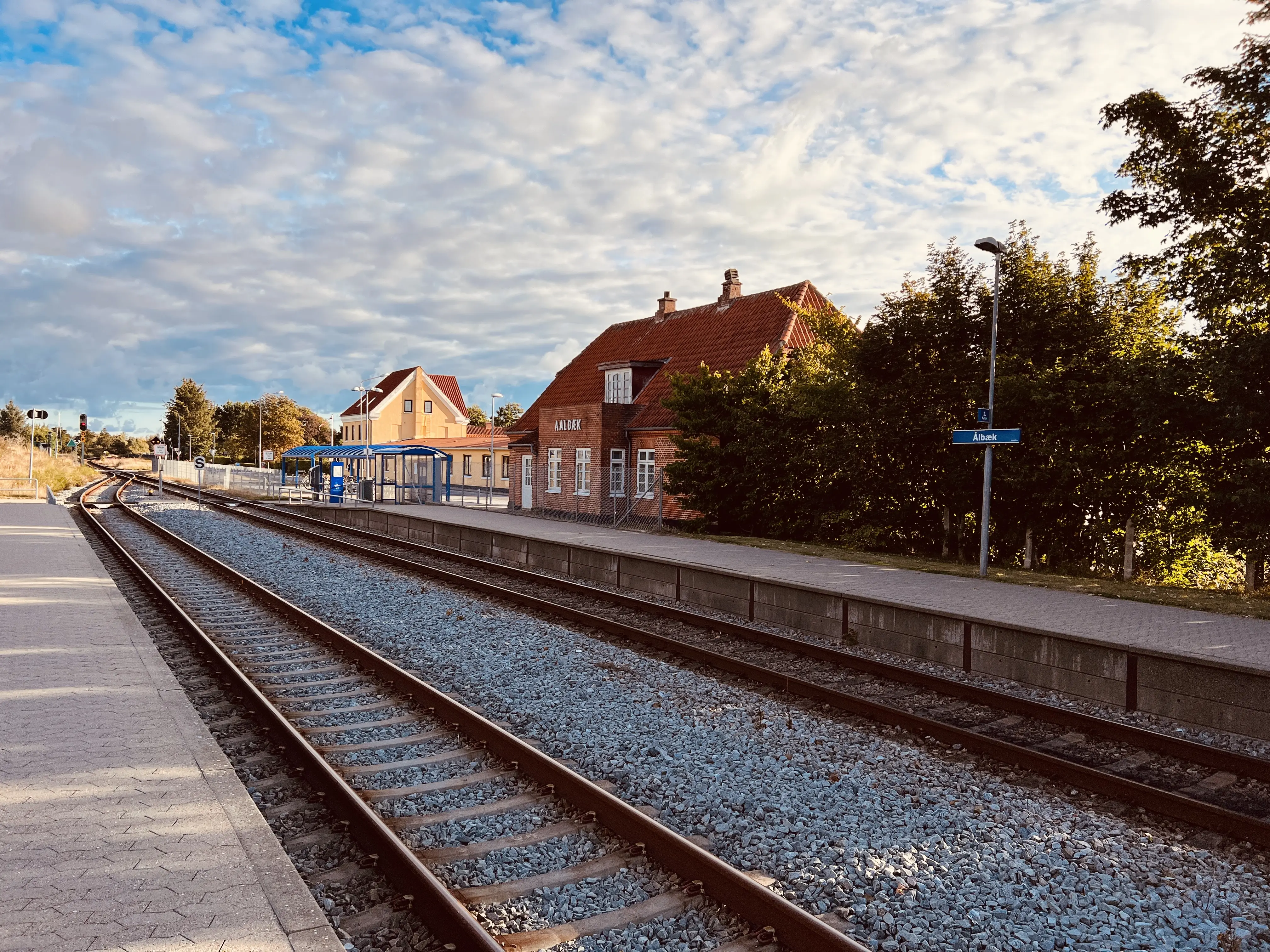 Billede af Ålbæk Station.