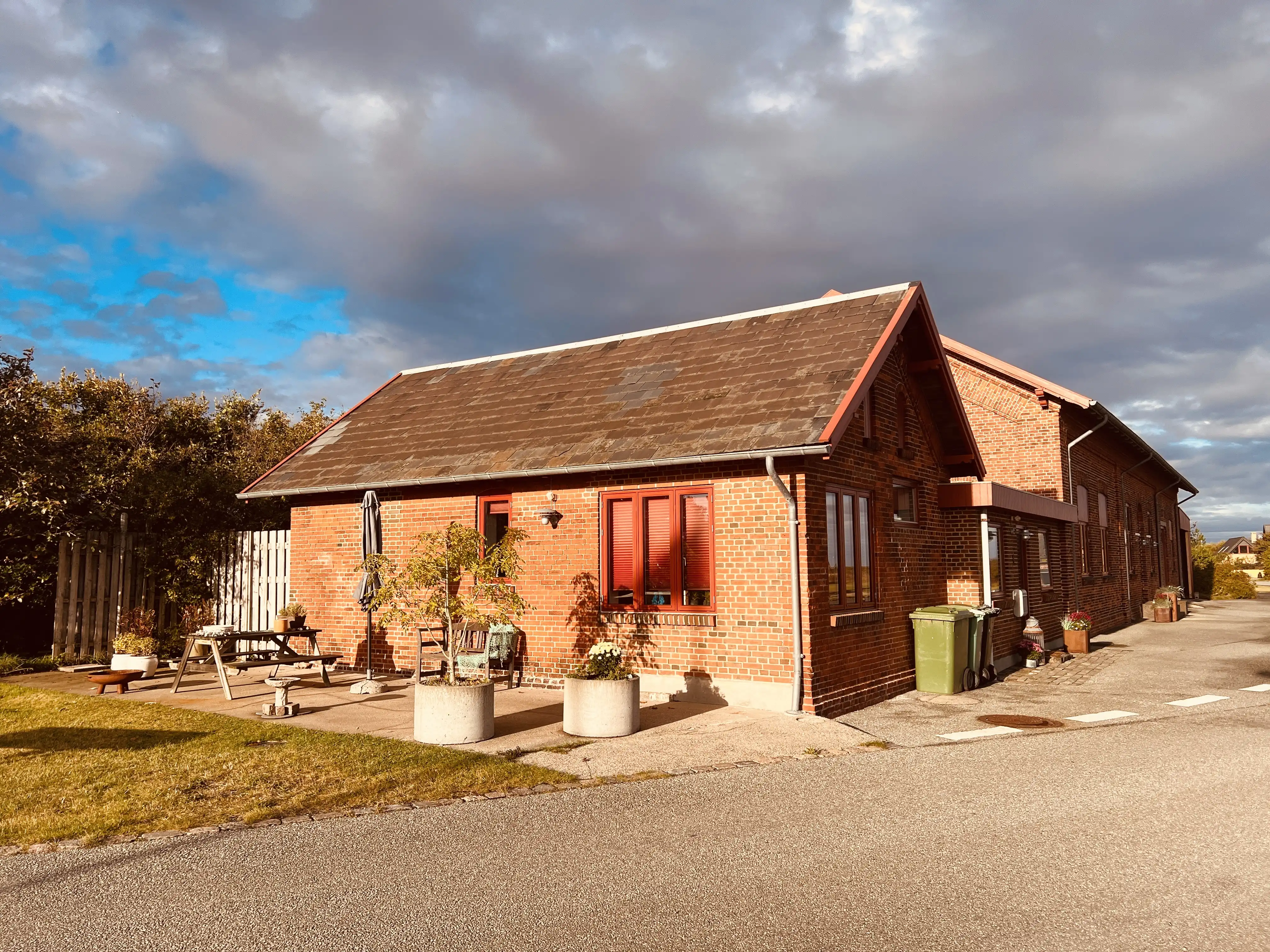 Billede af Oddesund Nord Færgestations retirade. Billede af Oddesund Nord Færgestations retirade.