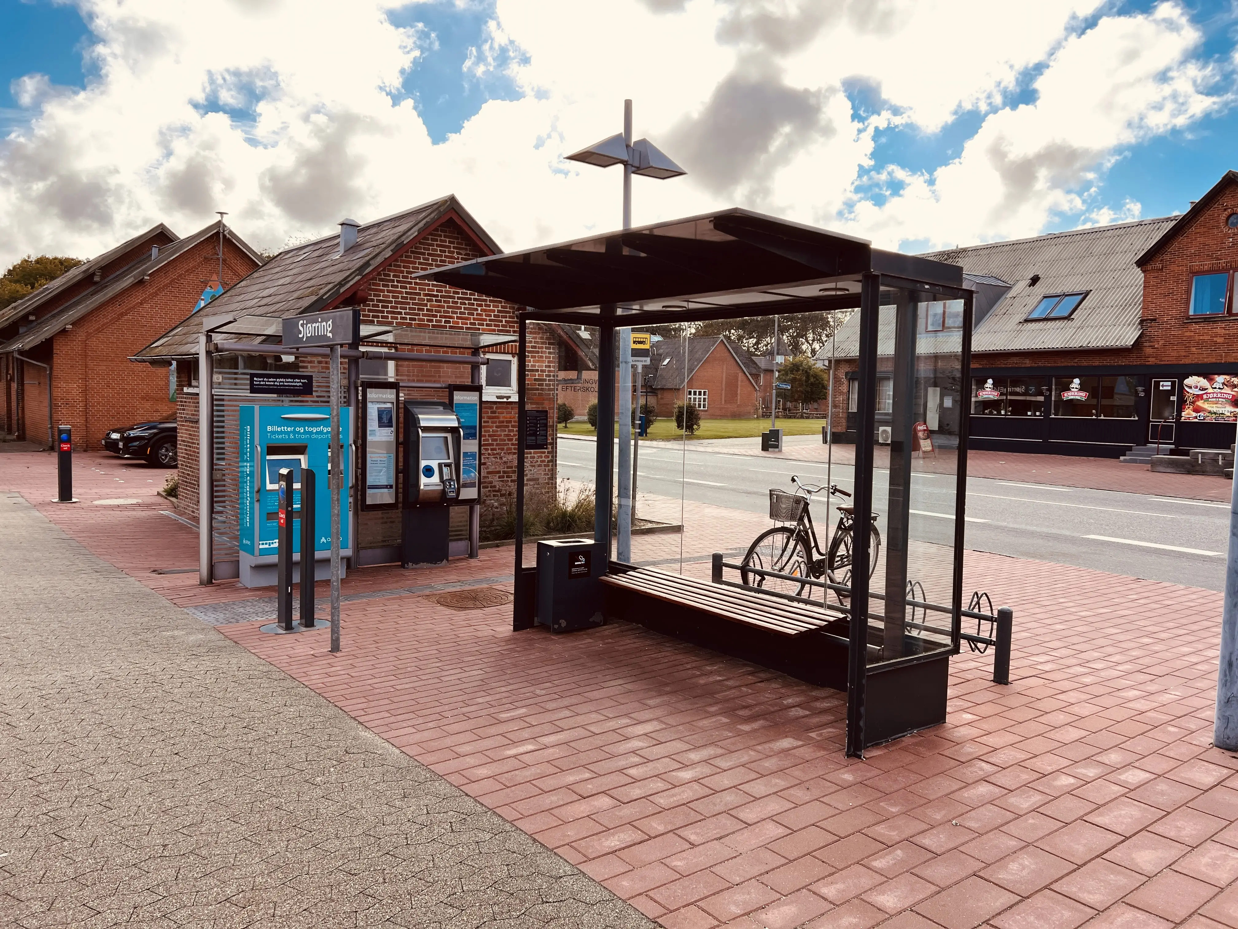 Billede af Sjørring Trinbræt. Billede af Sjørring Trinbræt.