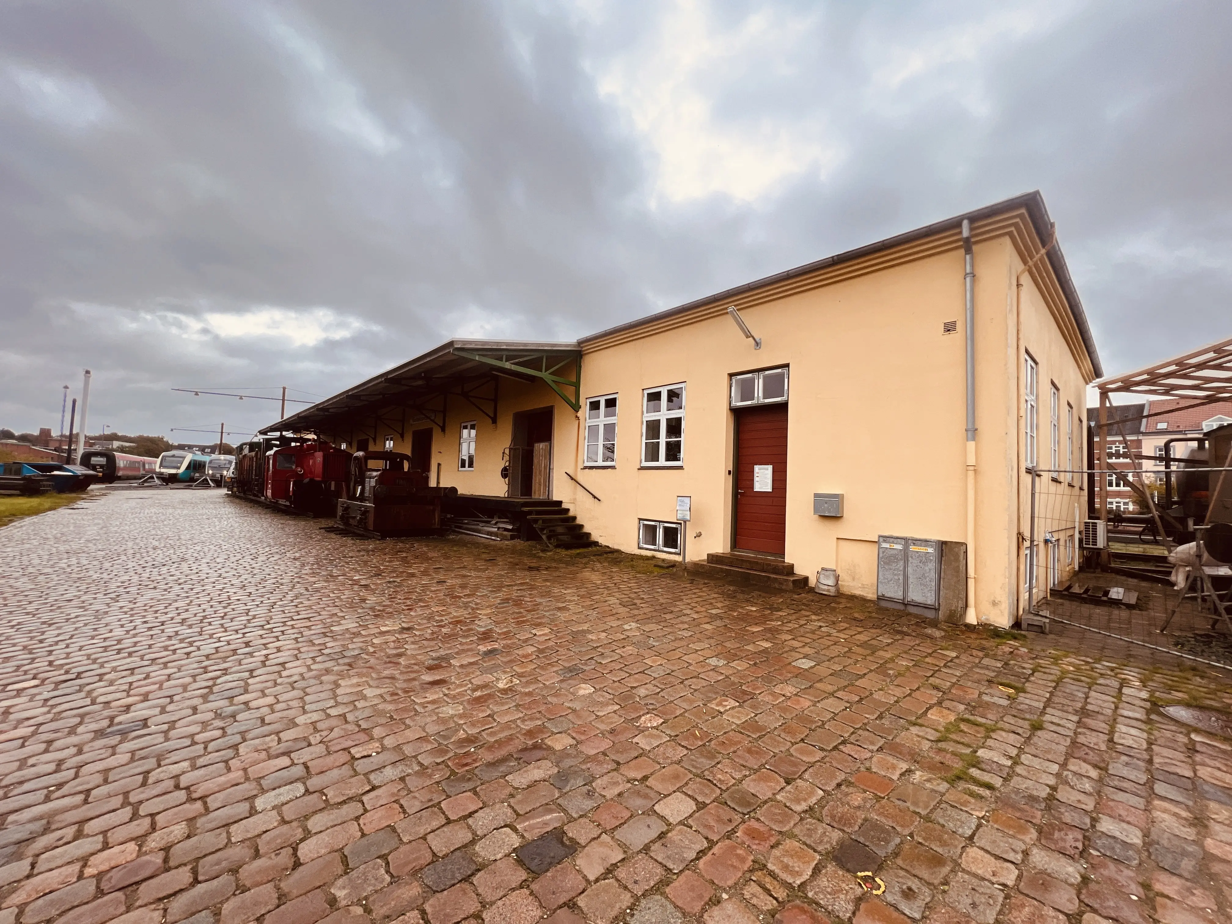 Billede af Struer Stations varehus. Billede af Struer Stations varehus.