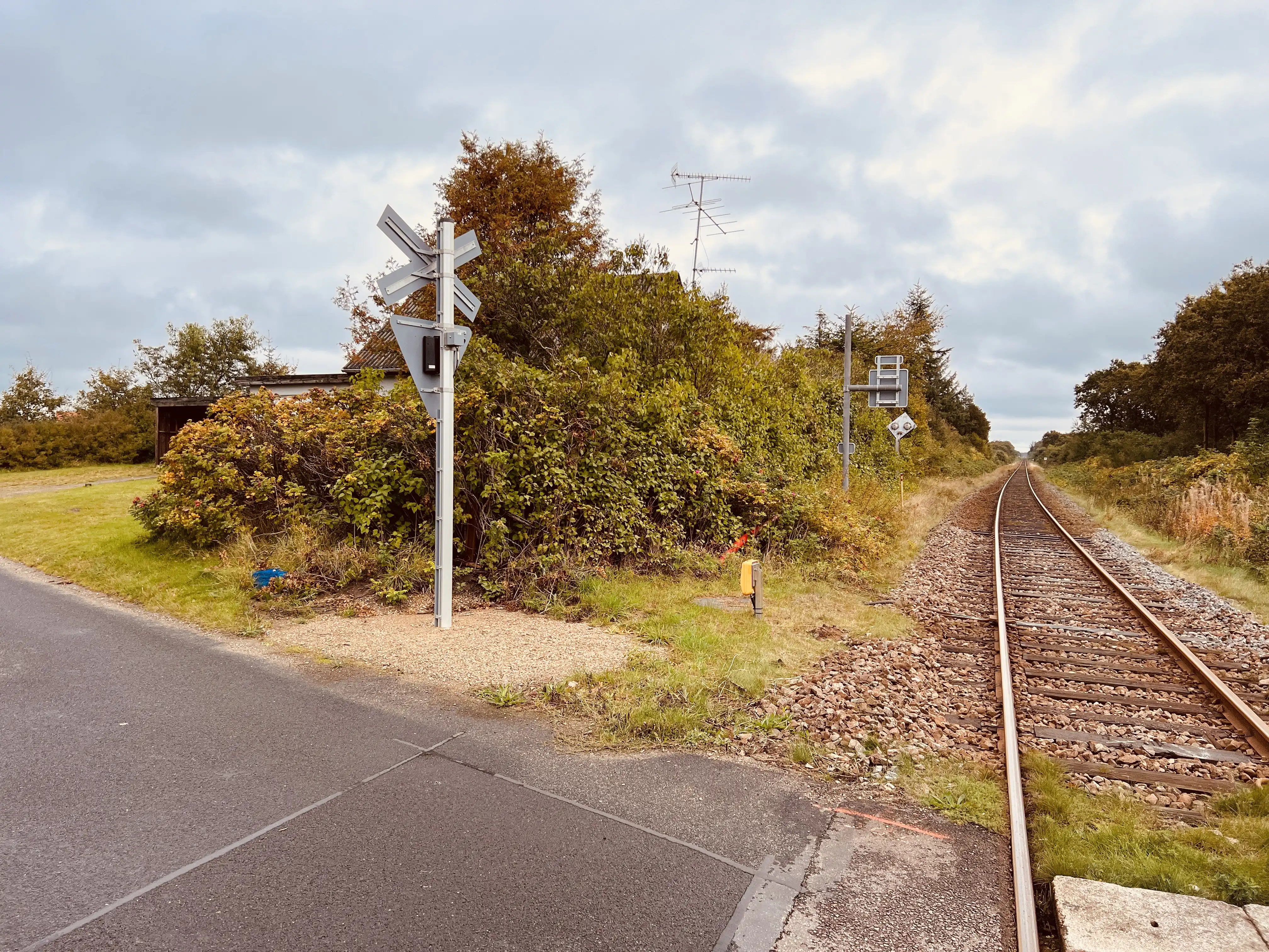 Billede af Naur Billetsalgssted - Billetsalgssted er nedrevet, men Naur Billetsalgssted har ligget her. Billede af Naur Billetsalgssted - Billetsalgssted er nedrevet, men Naur Billetsalgssted har ligget her.