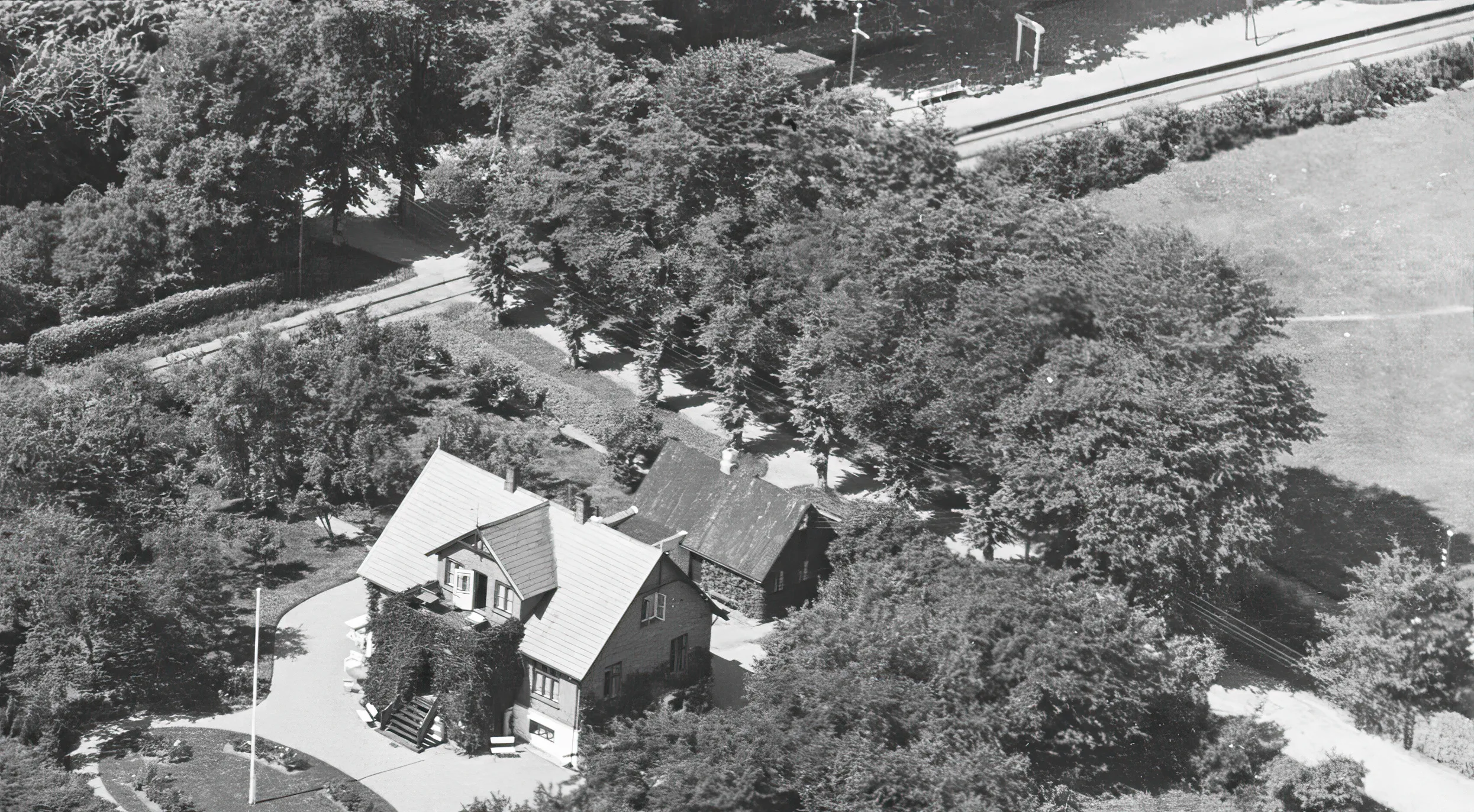 Billede af Sommariva Trinbræt øverst til højre. Billede af Sommariva Trinbræt øverst til højre.