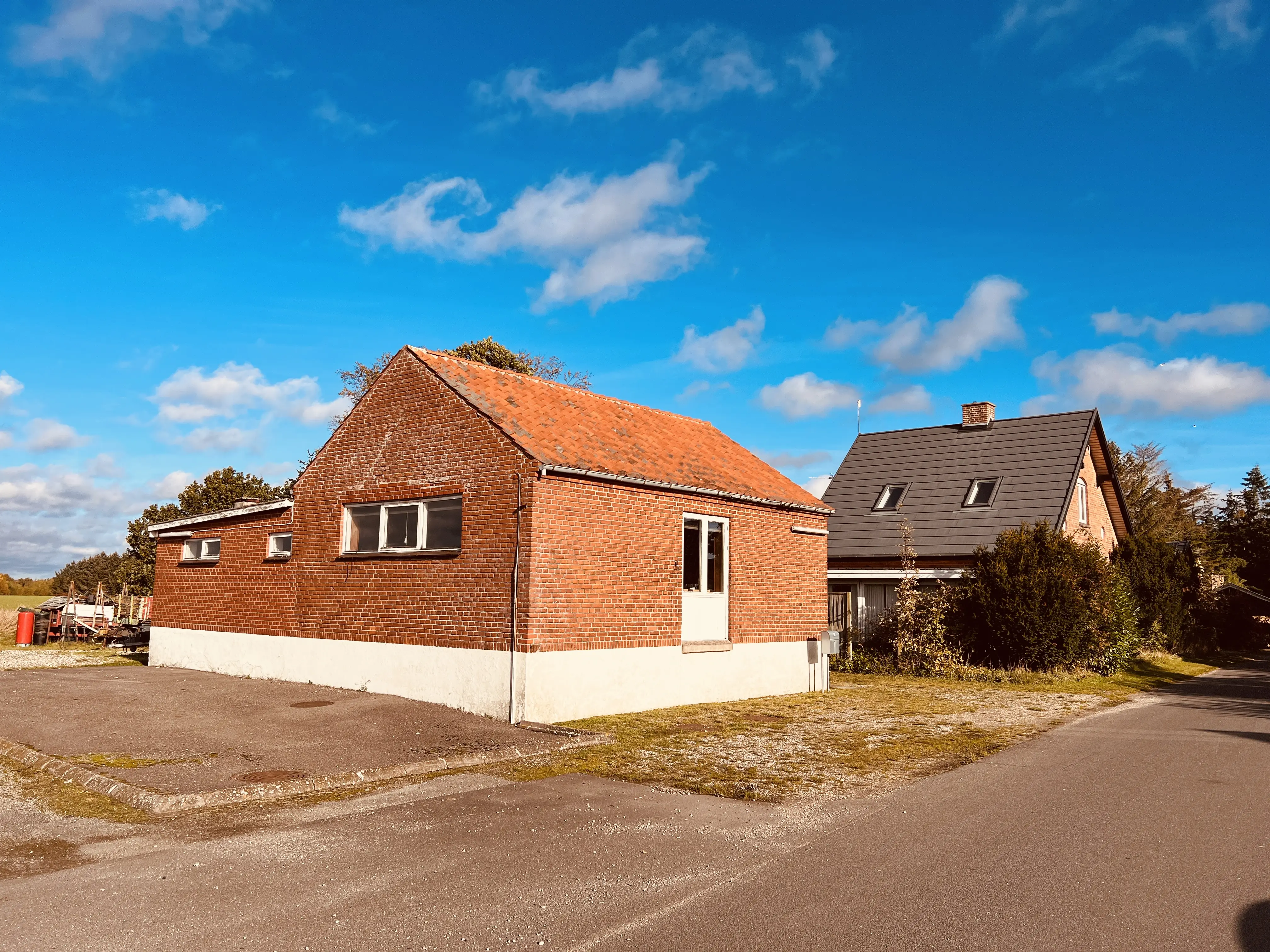 Billede af Hyllested Stations varehus. Billede af Hyllested Stations varehus.