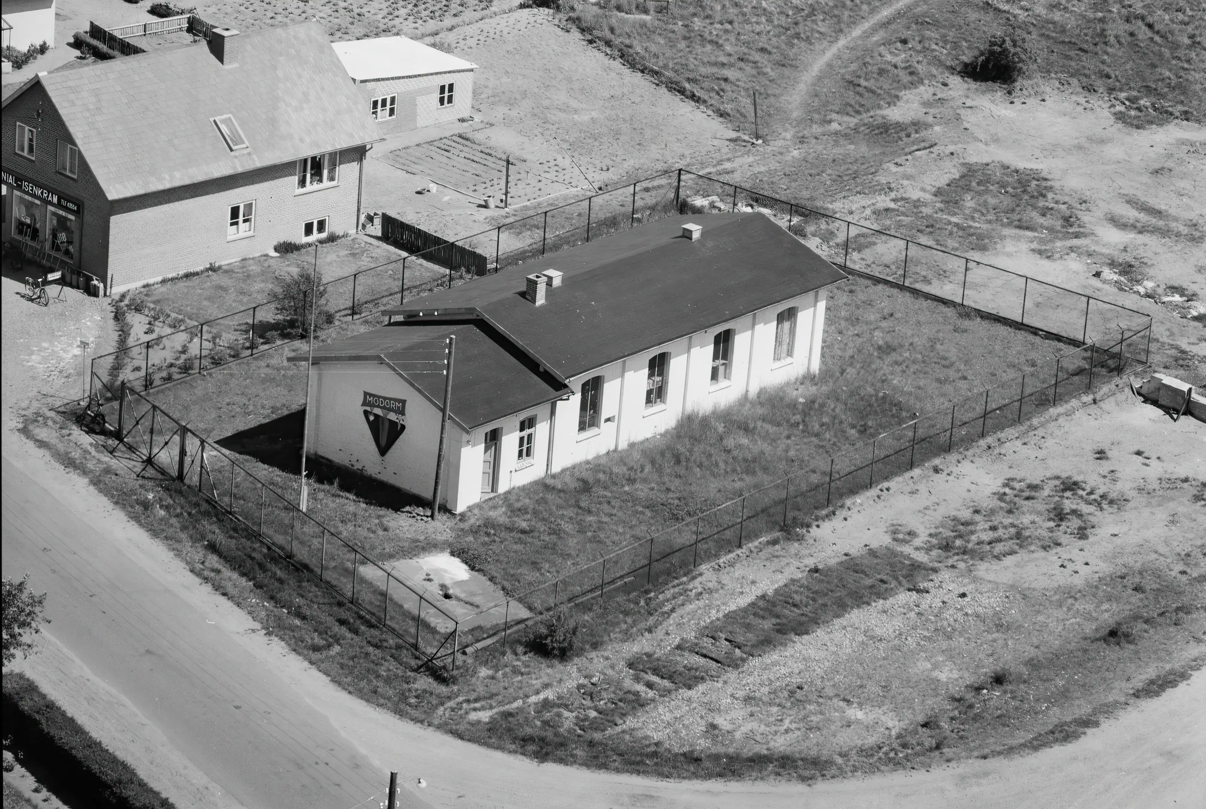 Billede af Løgumkloster Amtsbanegårds remise.