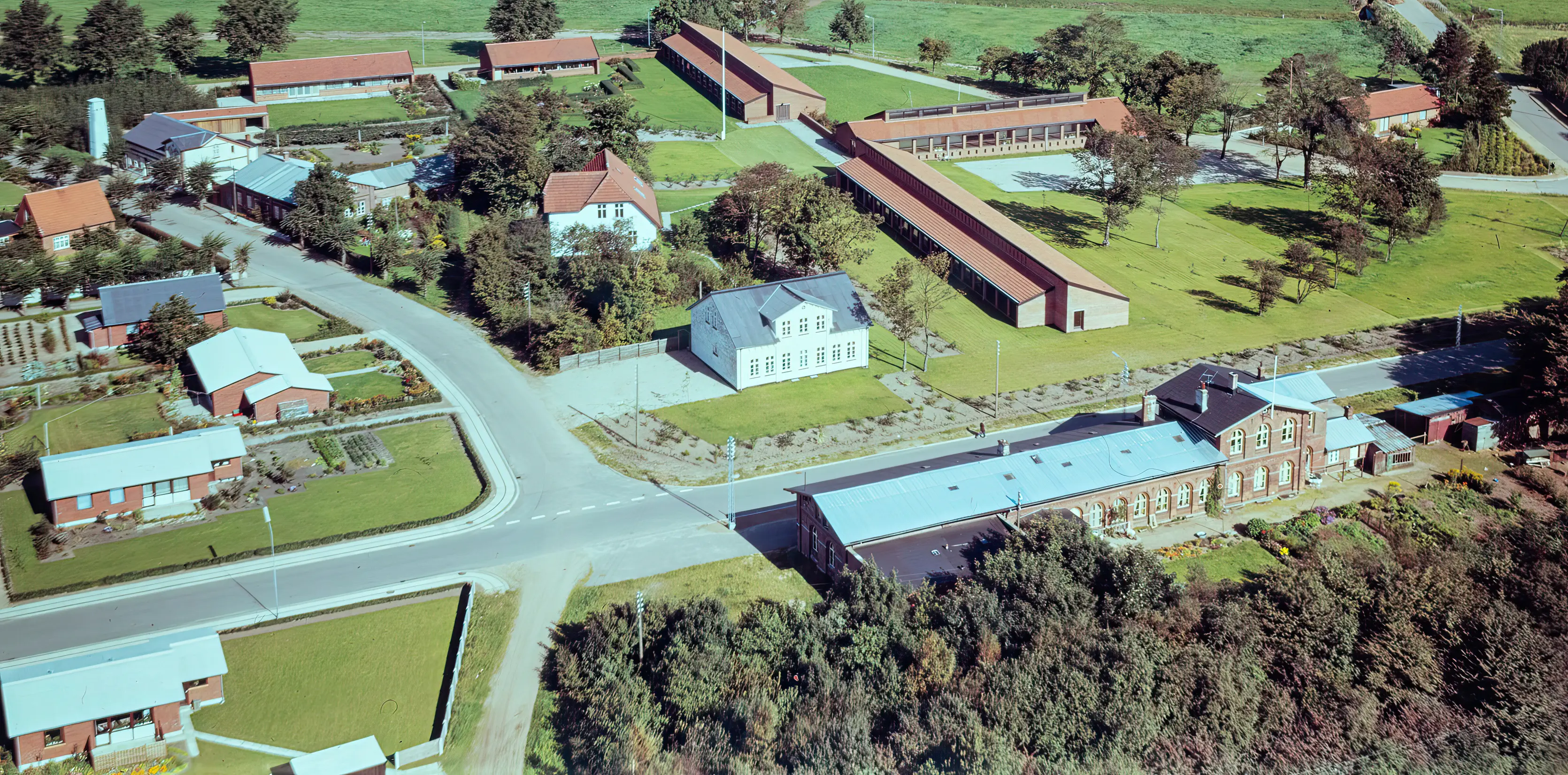 Billede af Løgumkloster Amtsbanegård.